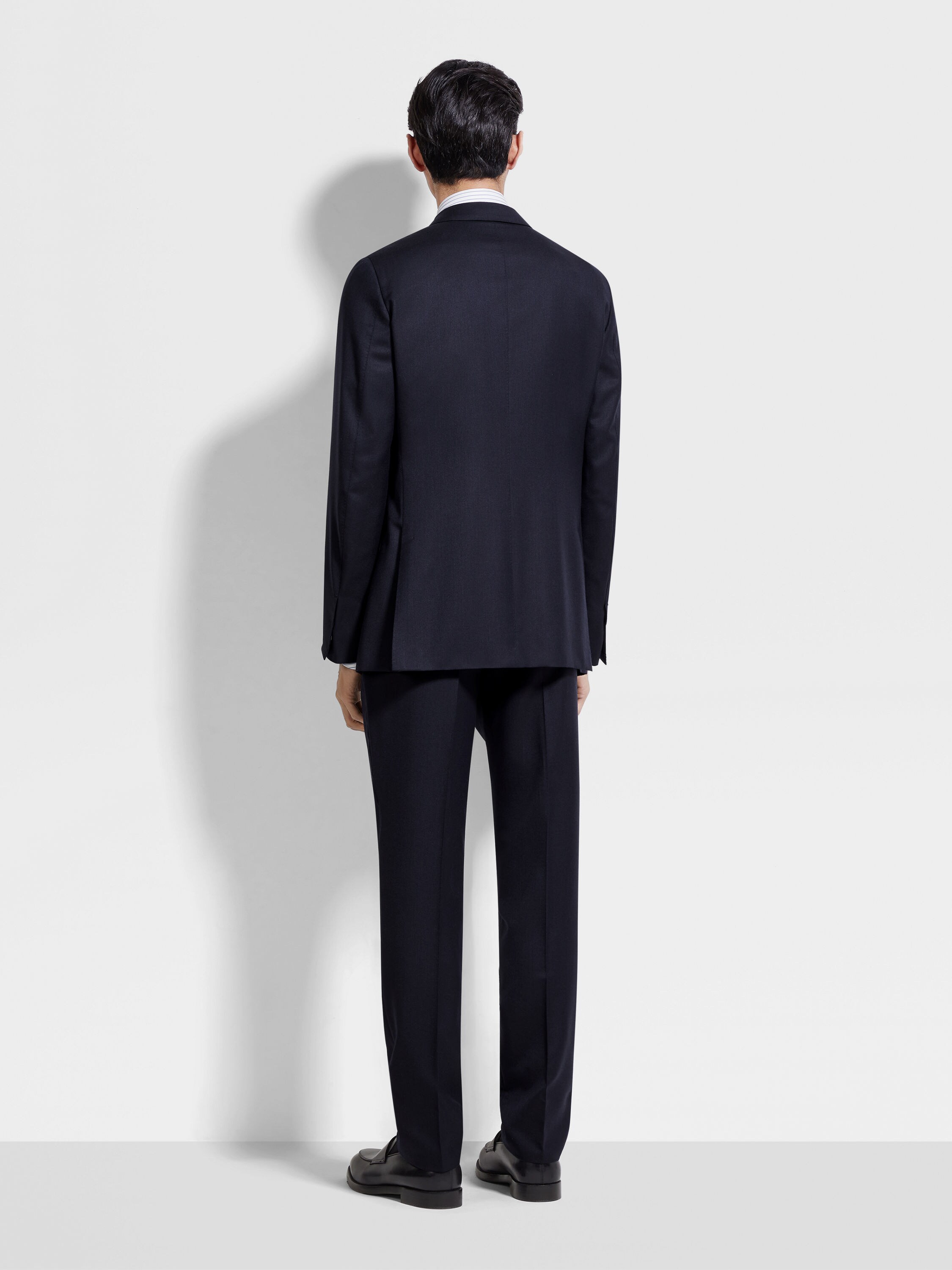 Navy Blue Oasi Cashmere Suit Product detail photo #3