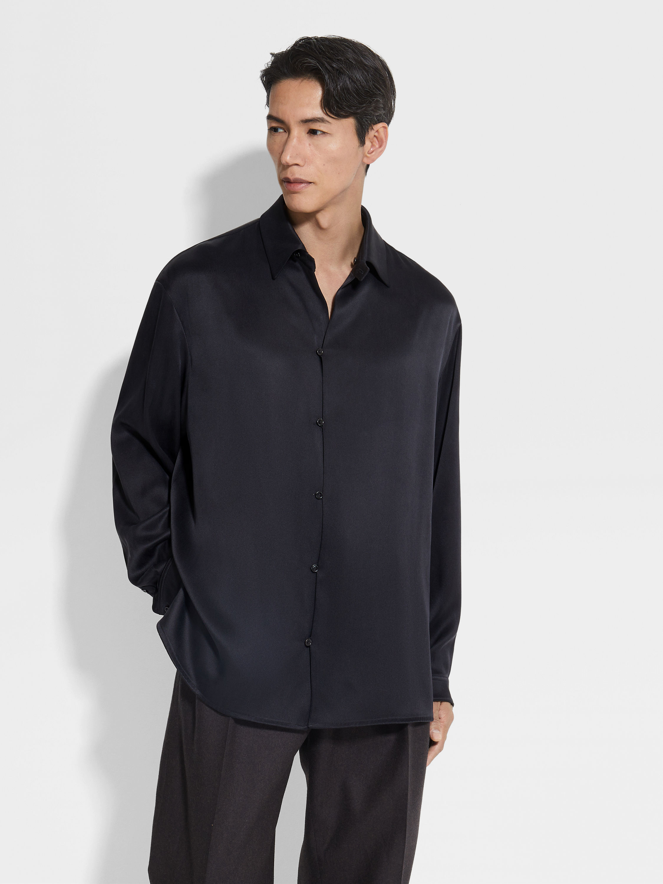 Black Silk Shirt Product detail photo #1