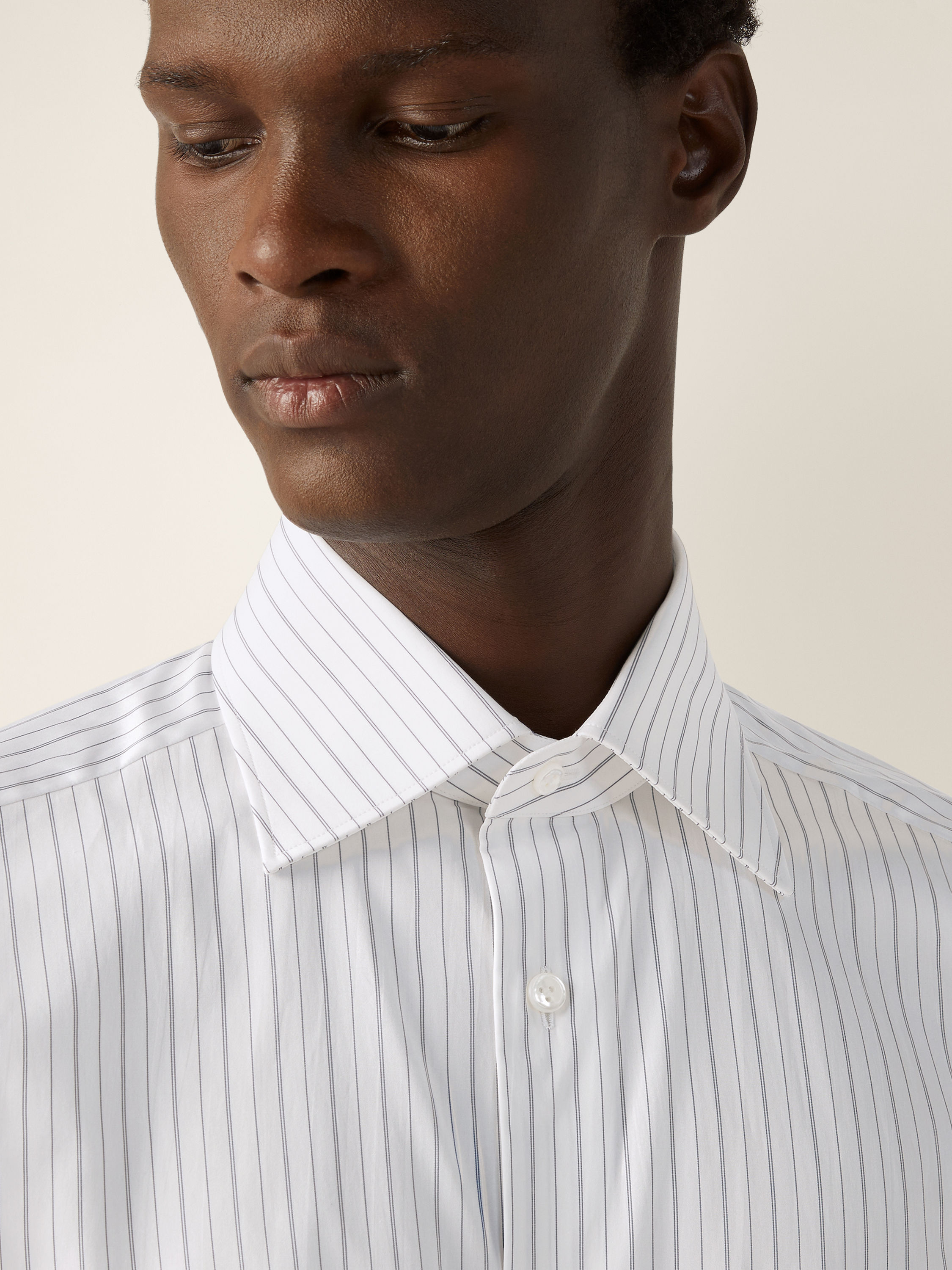 Camicia in Cotone Centoventimila a Righe Spesse Blu Indaco Scuro e Bianca Foto #1 di dettaglio del prodotto