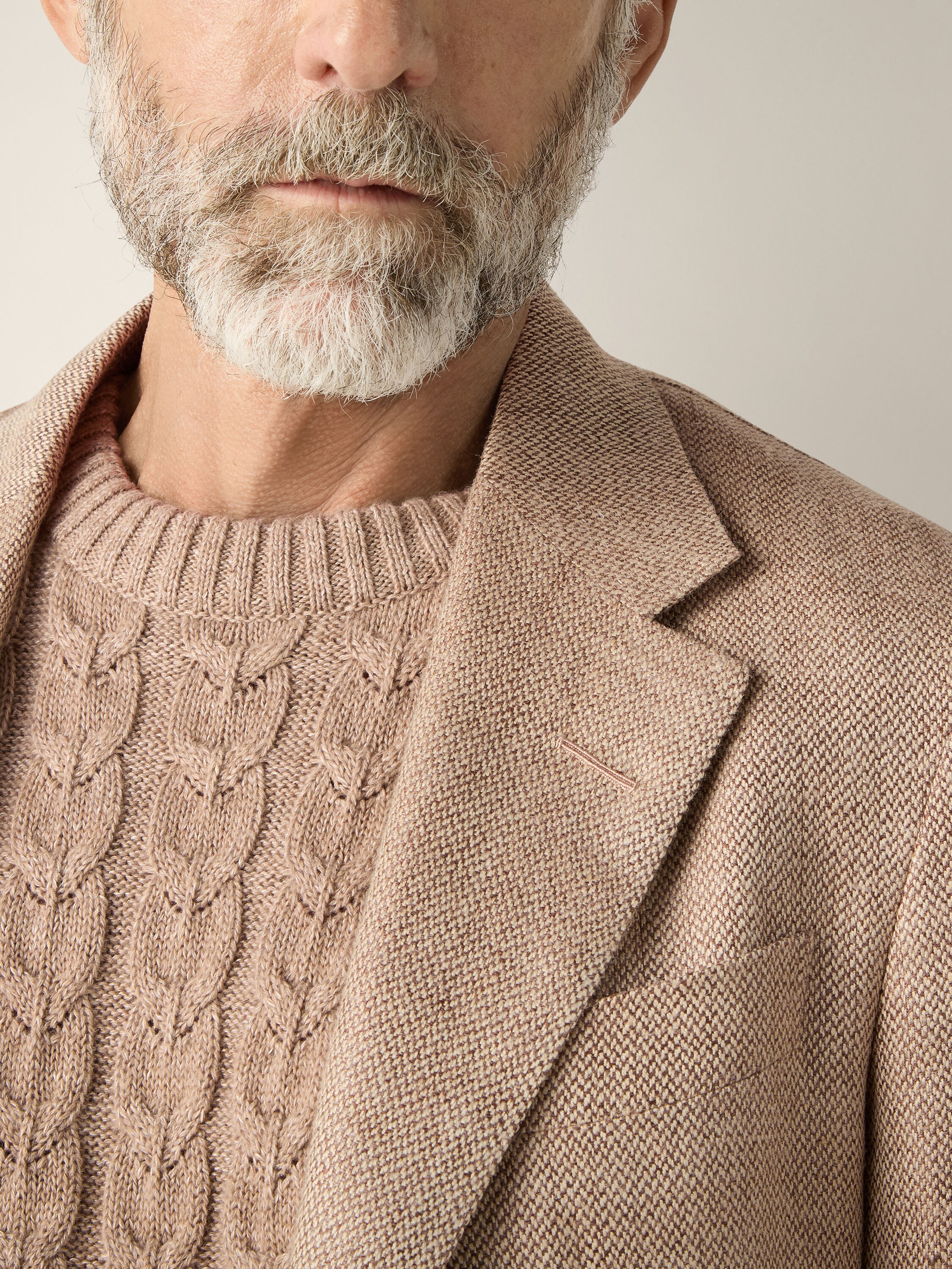 Hemdjacke aus Kaschmir, Seide und Leinen in Beige Detailfoto #2 des Produkts