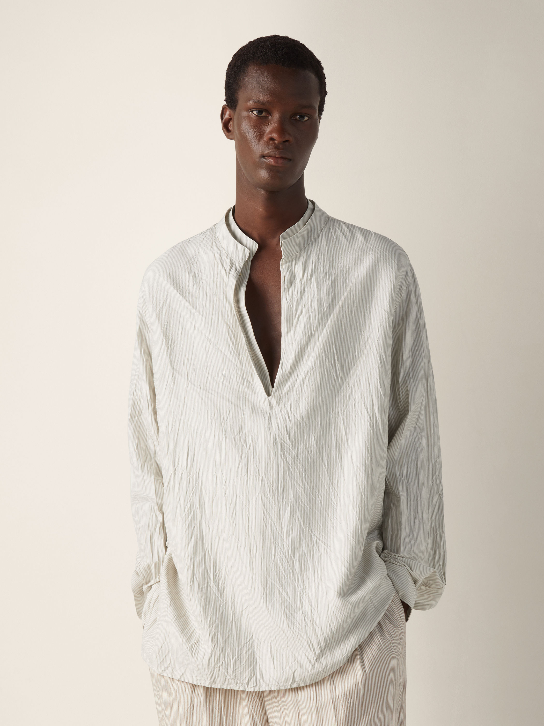Camisa de Seda a Rayas Blancas y Grises Foto #3 de detalle del producto