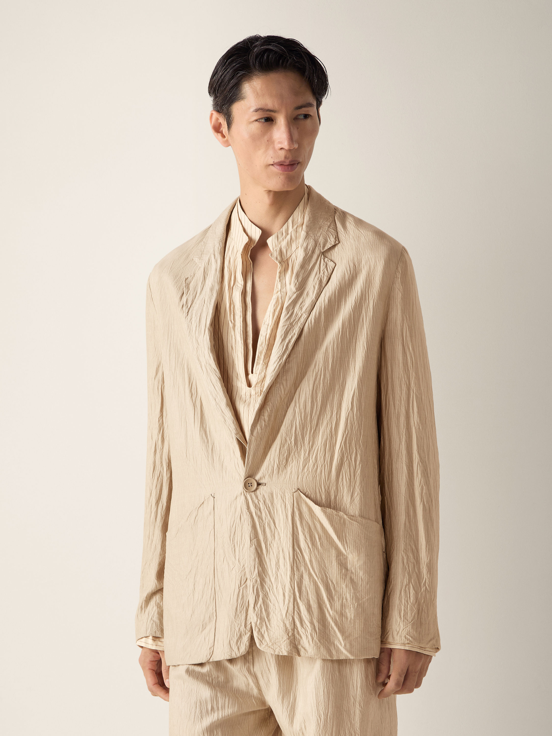 Jacke aus Seide in Beige und Weiß Detailfoto #3 des Produkts