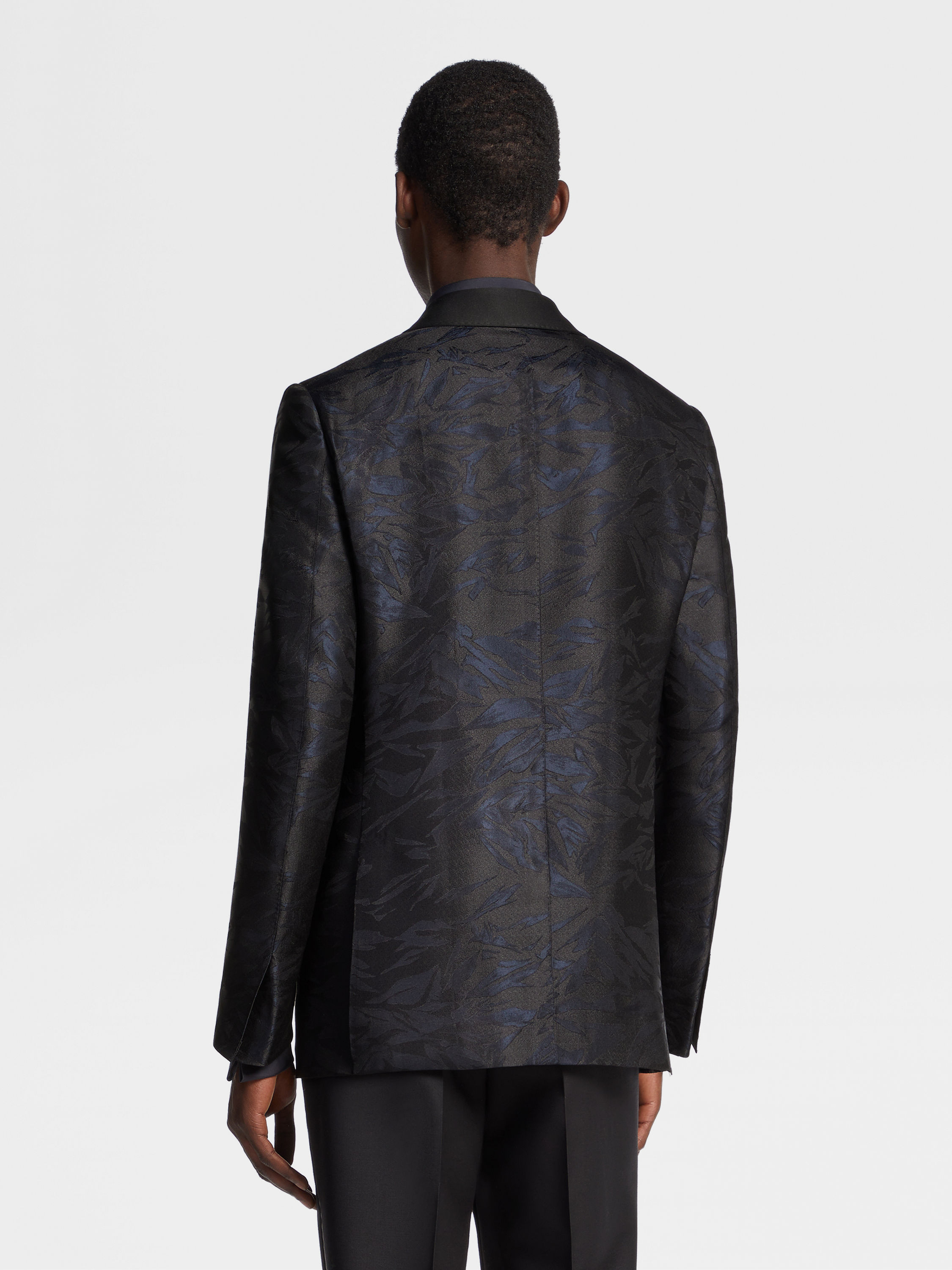 Chaqueta de Fiesta en Seda Color Negro Foto #4 de detalle del producto