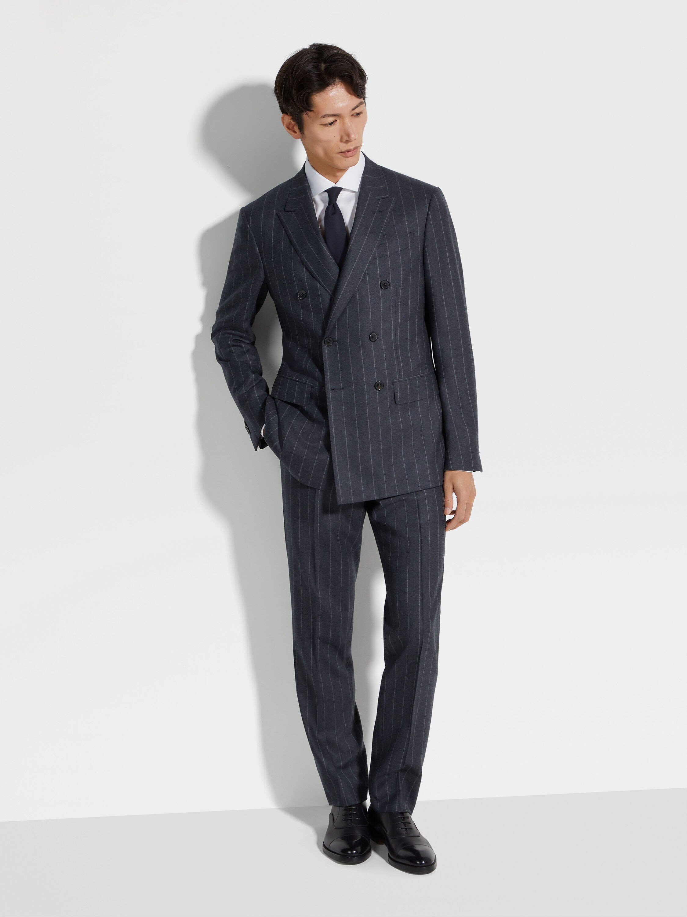 Dark Grey and Grey 15milmil15 Wool Suit 