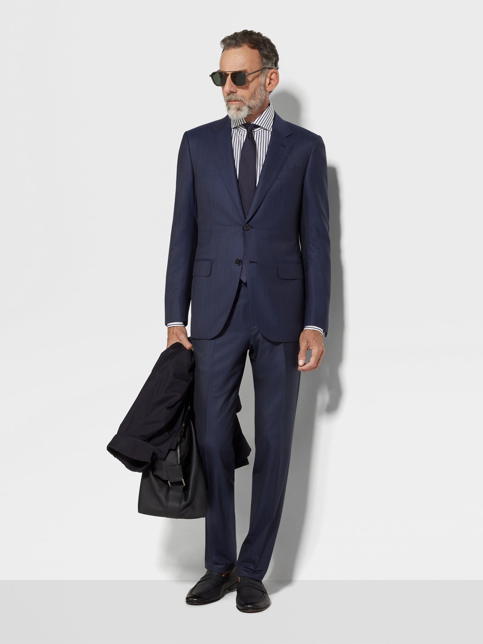 الاطلالات الرسمية تُرحّب بالخريف : علامات تقدّم لك بدلات فاخرة لجميع مناسباتك هذا الموسم