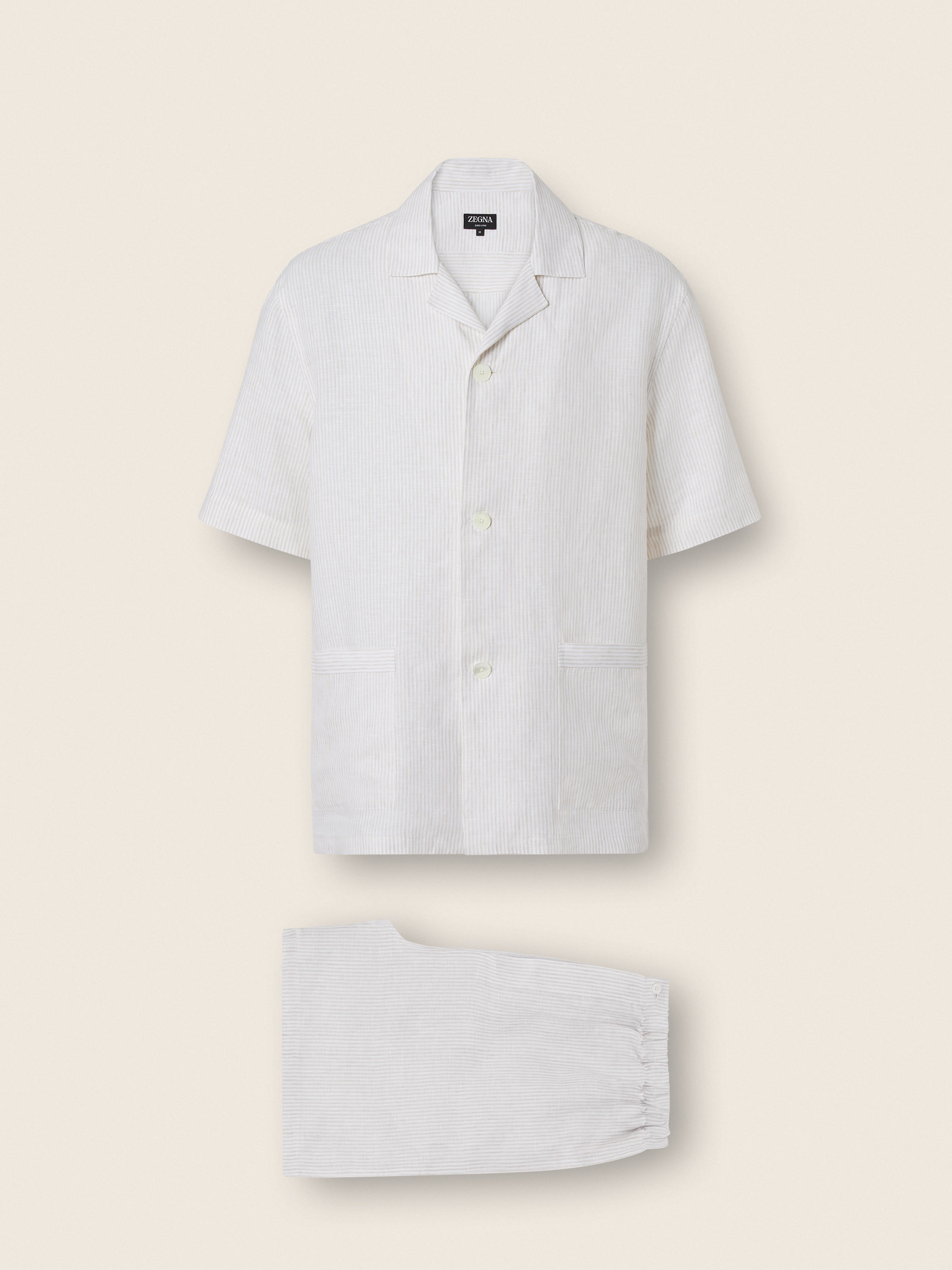 Pyjama aus Oasi Lino in dunklem Taupe und Weiß Hauptproduktfoto