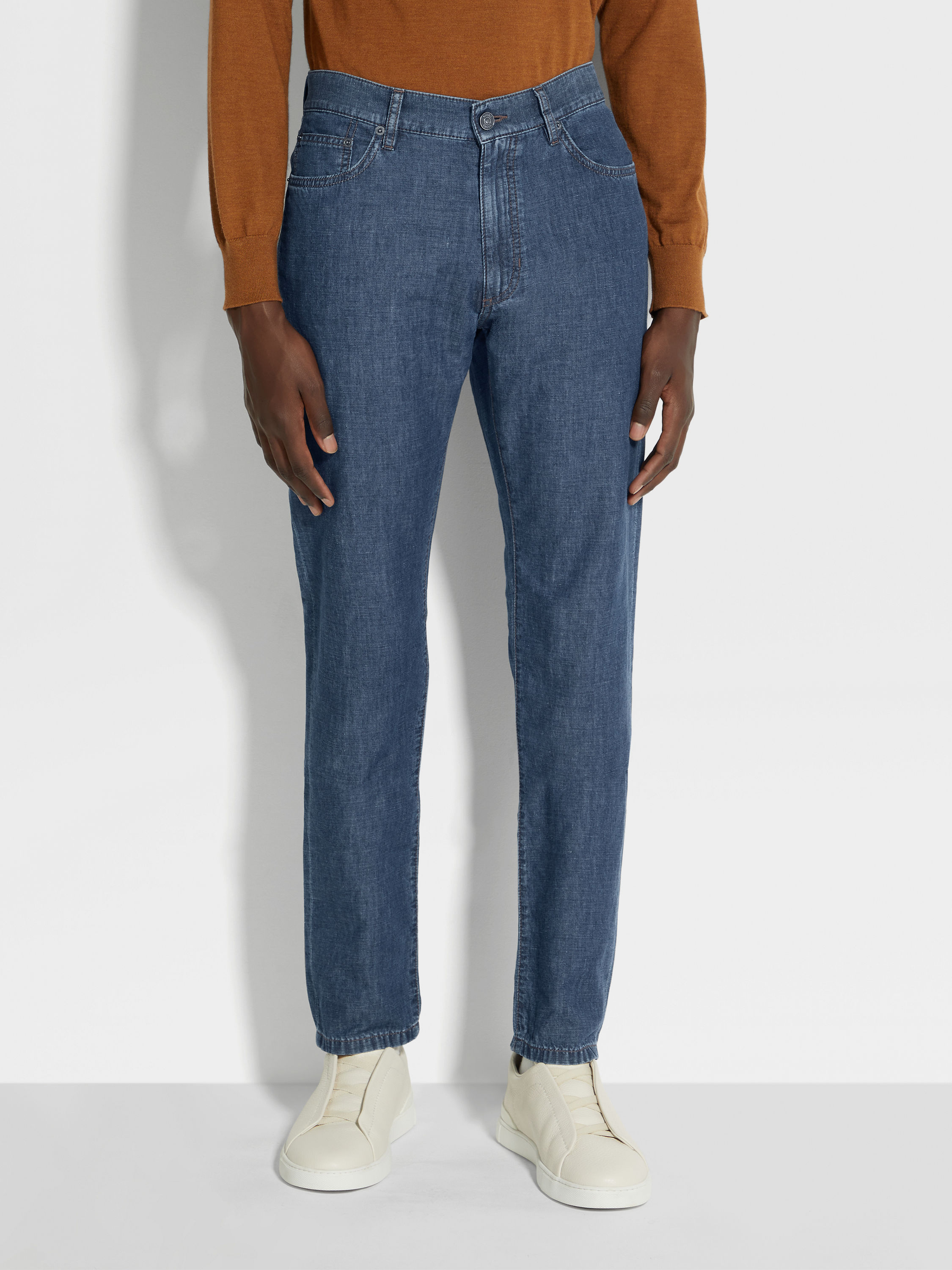 Blue Bleached Cotton and Linen Roccia Jeans Product detail photo #3