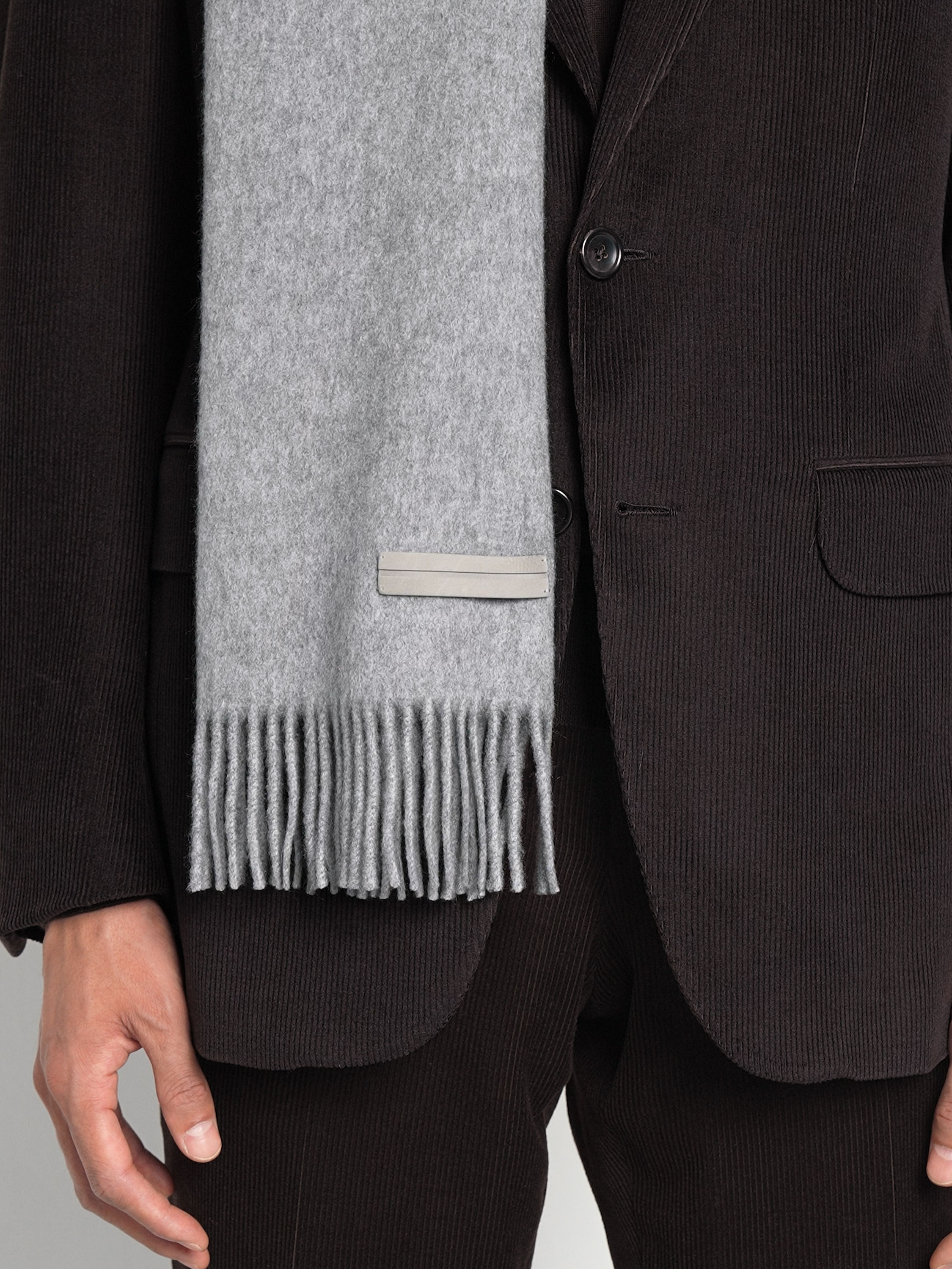 Schal aus Oasi Cashmere in Grau