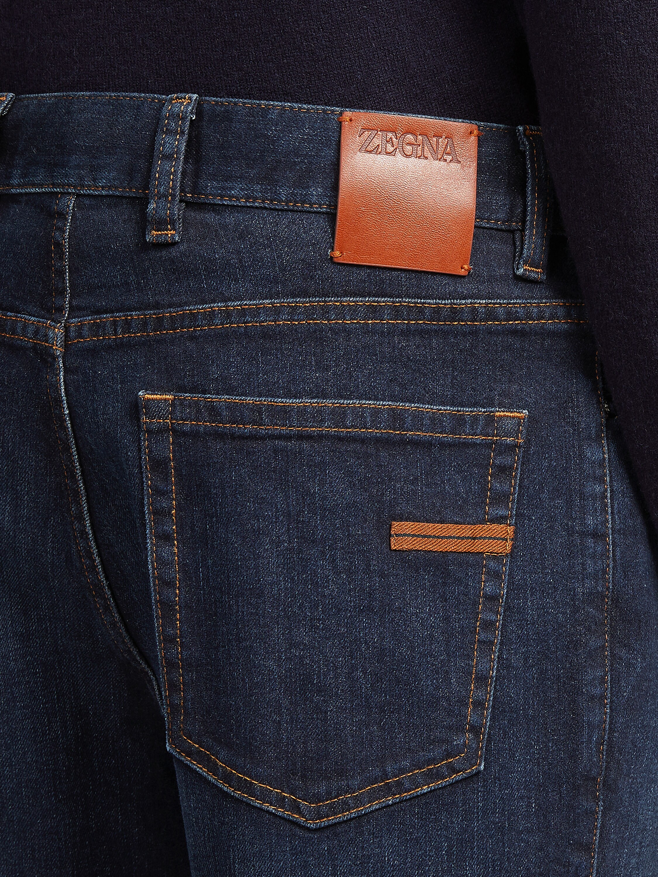 Dark Blue Stone-washed Cotton Roccia Jeans Product detail photo #4