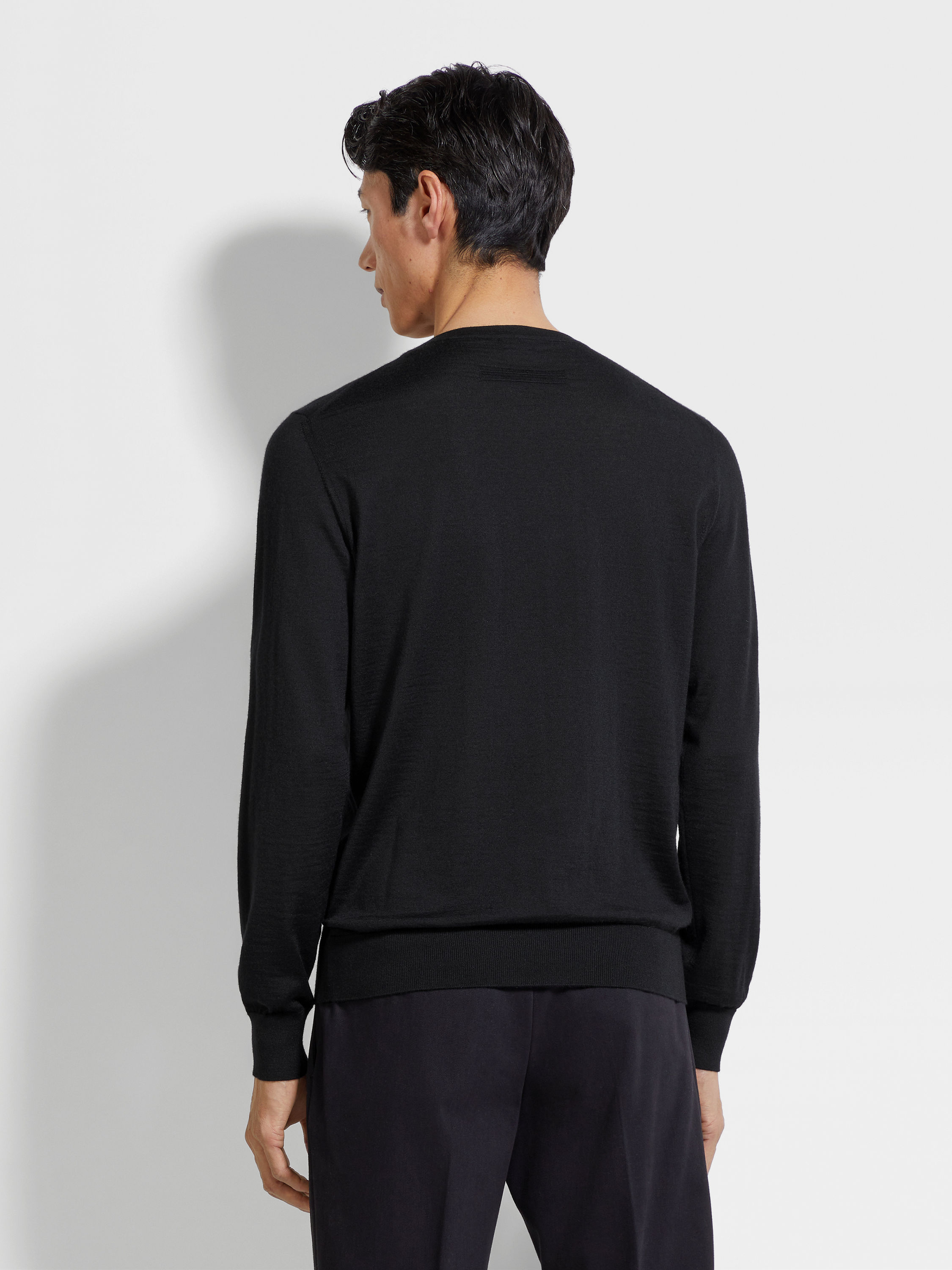 Black Cashseta Crewneck Product detail photo #4