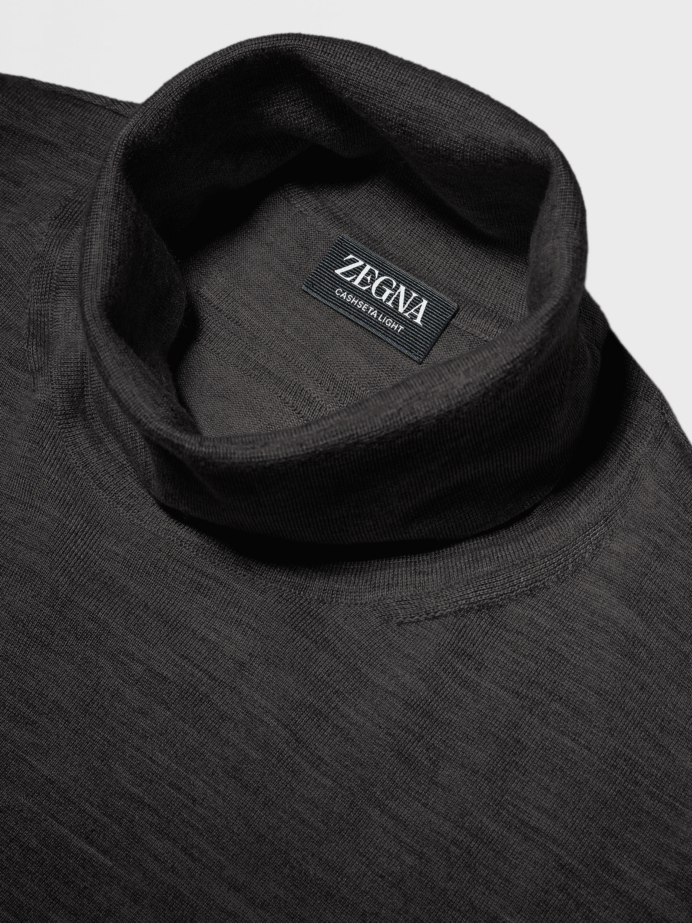 Black Cashseta Turtleneck Product detail photo #3