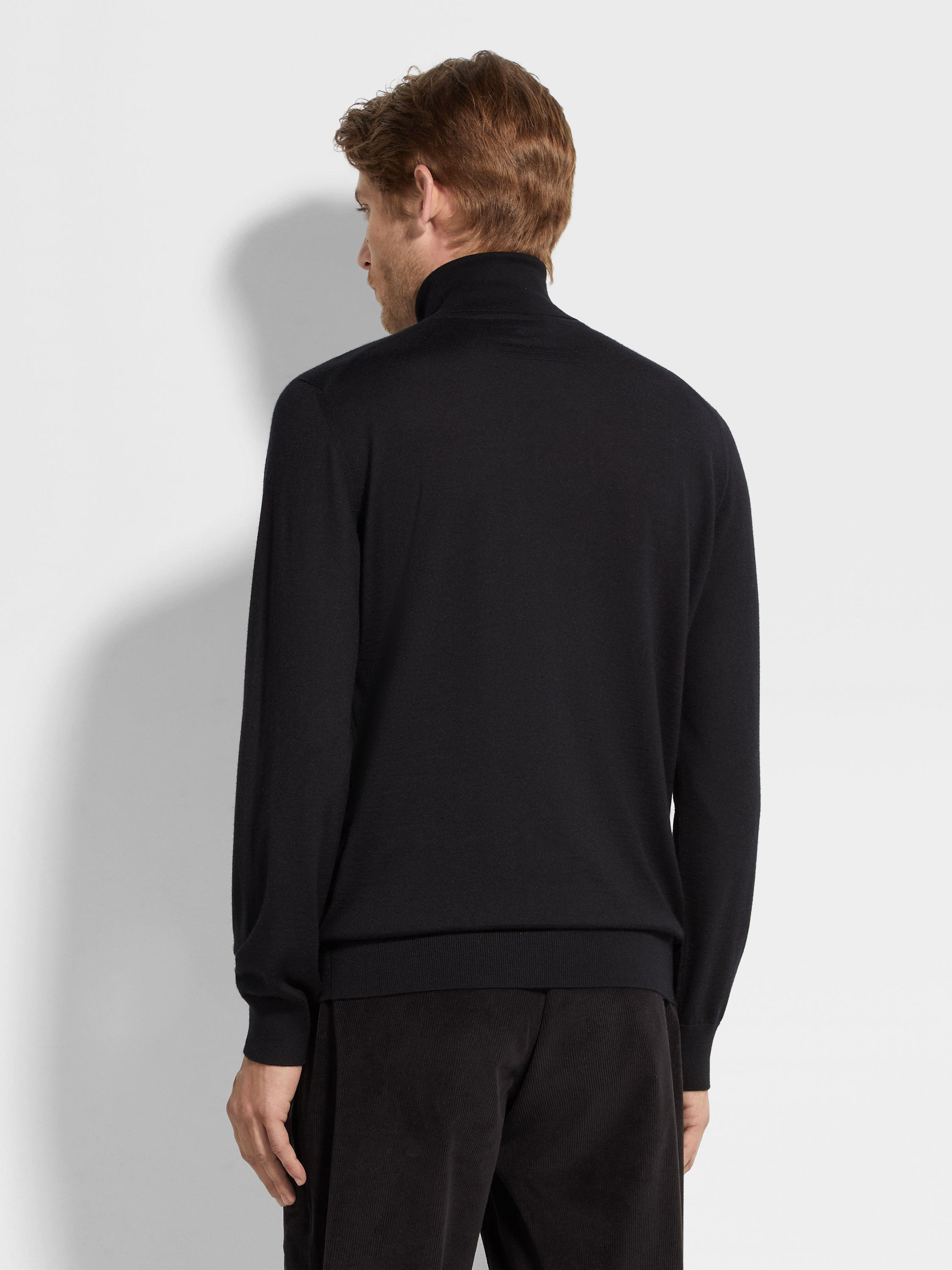 Black Cashseta Turtleneck Product detail photo #4