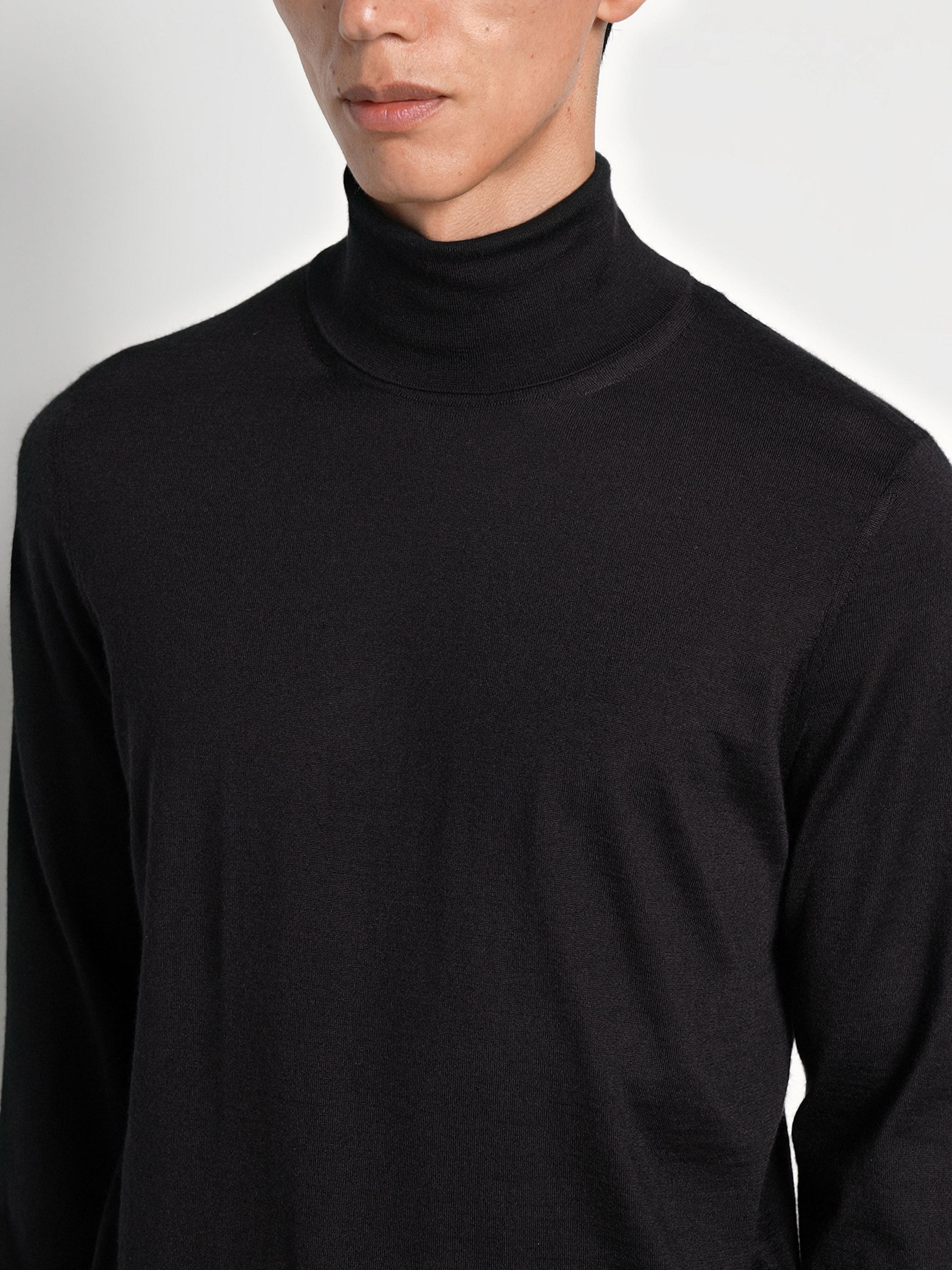 Black Cashseta Turtleneck