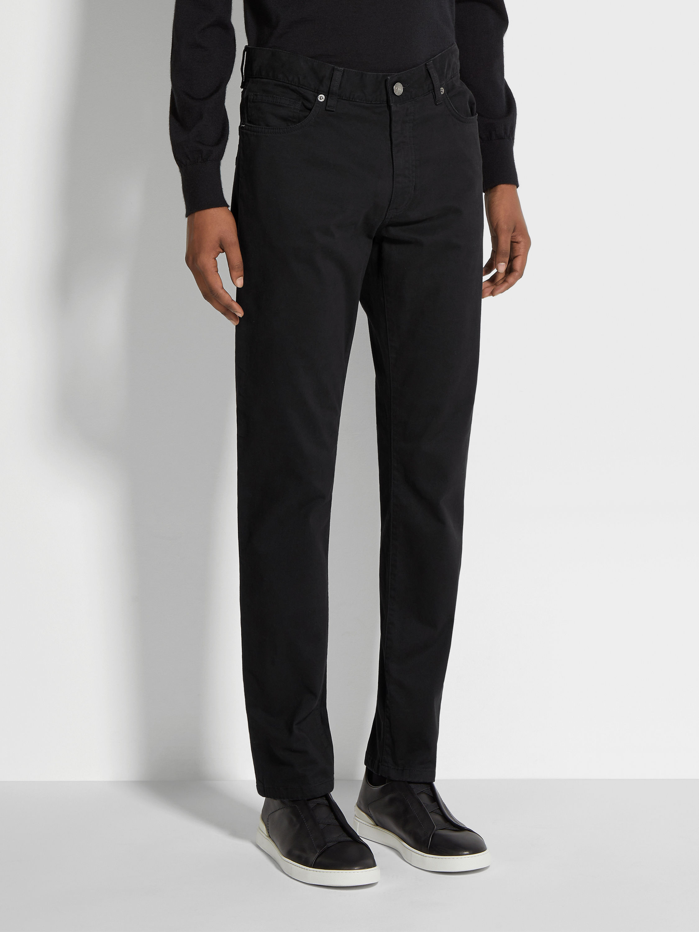 Jeans Roccia in Cotone Elasticizzato Neri Foto #3 di dettaglio del prodotto