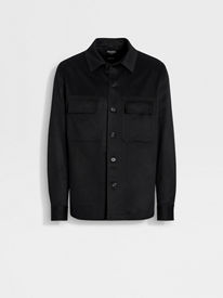 オーバーシャツの着こなし - メンズスタイルガイド | ZEGNA JP オーバーシャツの着こなし - メンズスタイルガイド | ZEGNA JP