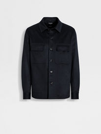 オーバーシャツの着こなし - メンズスタイルガイド | ZEGNA JP オーバーシャツの着こなし - メンズスタイルガイド | ZEGNA JP