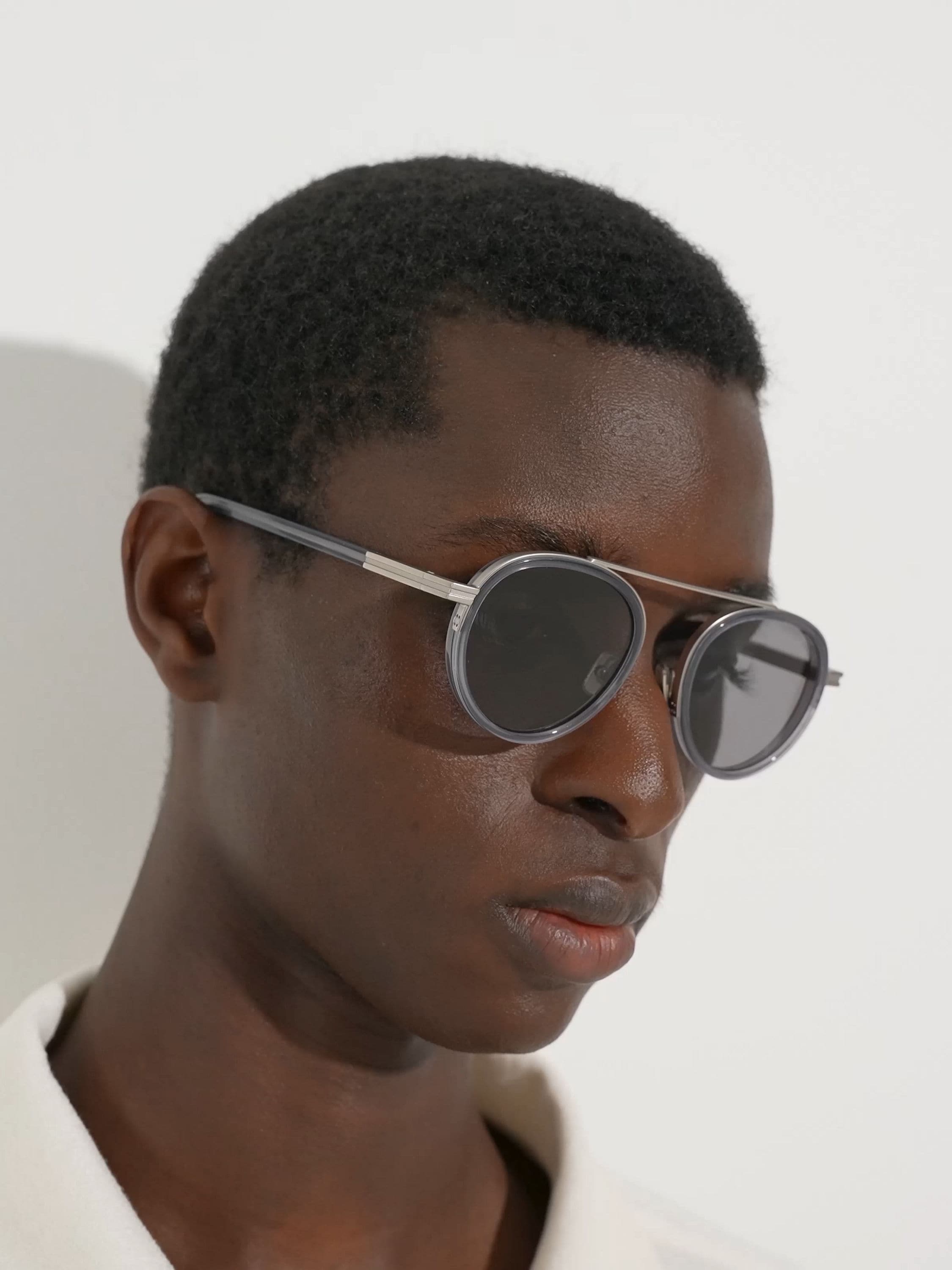 オパールグレー Orizzonte II アセテート&メタル サングラス SS25 30268049 | Zegna JP オパールグレー Orizzonte II アセテート&メタル サングラス SS25 30268049 | Zegna JP