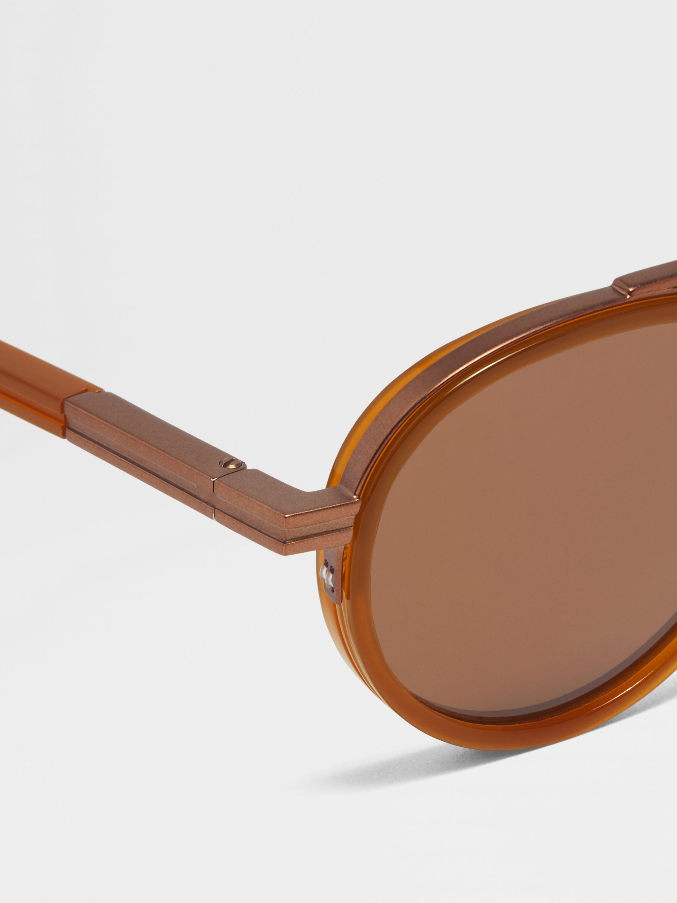 Orizzonte II Sonnenbrille aus Acetat und Metall in Foliage Detailfoto #1 des Produkts