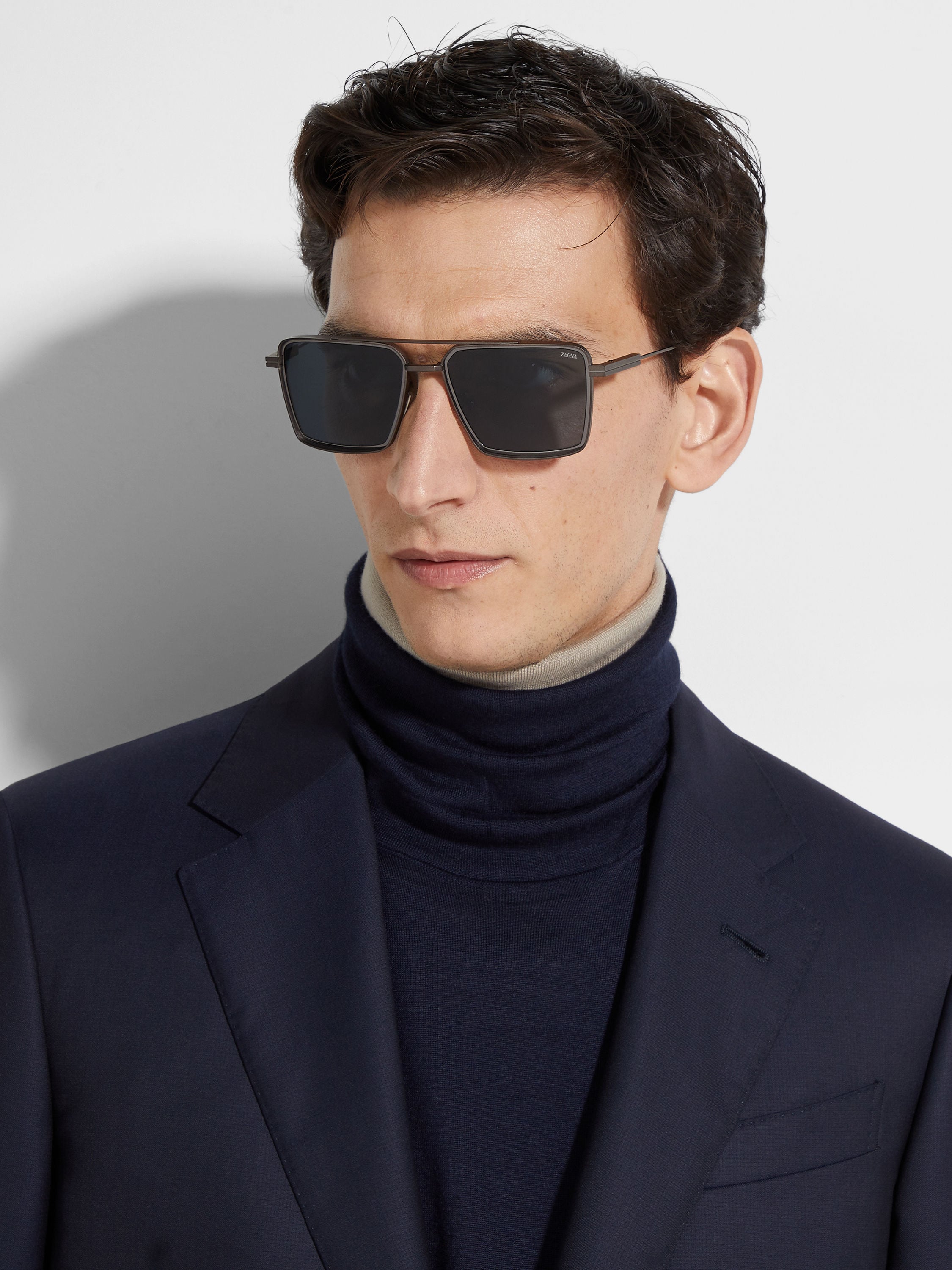 Lentes de Sol en Metal Color Bronce Anilina Oscuro Foto #3 de detalle del producto