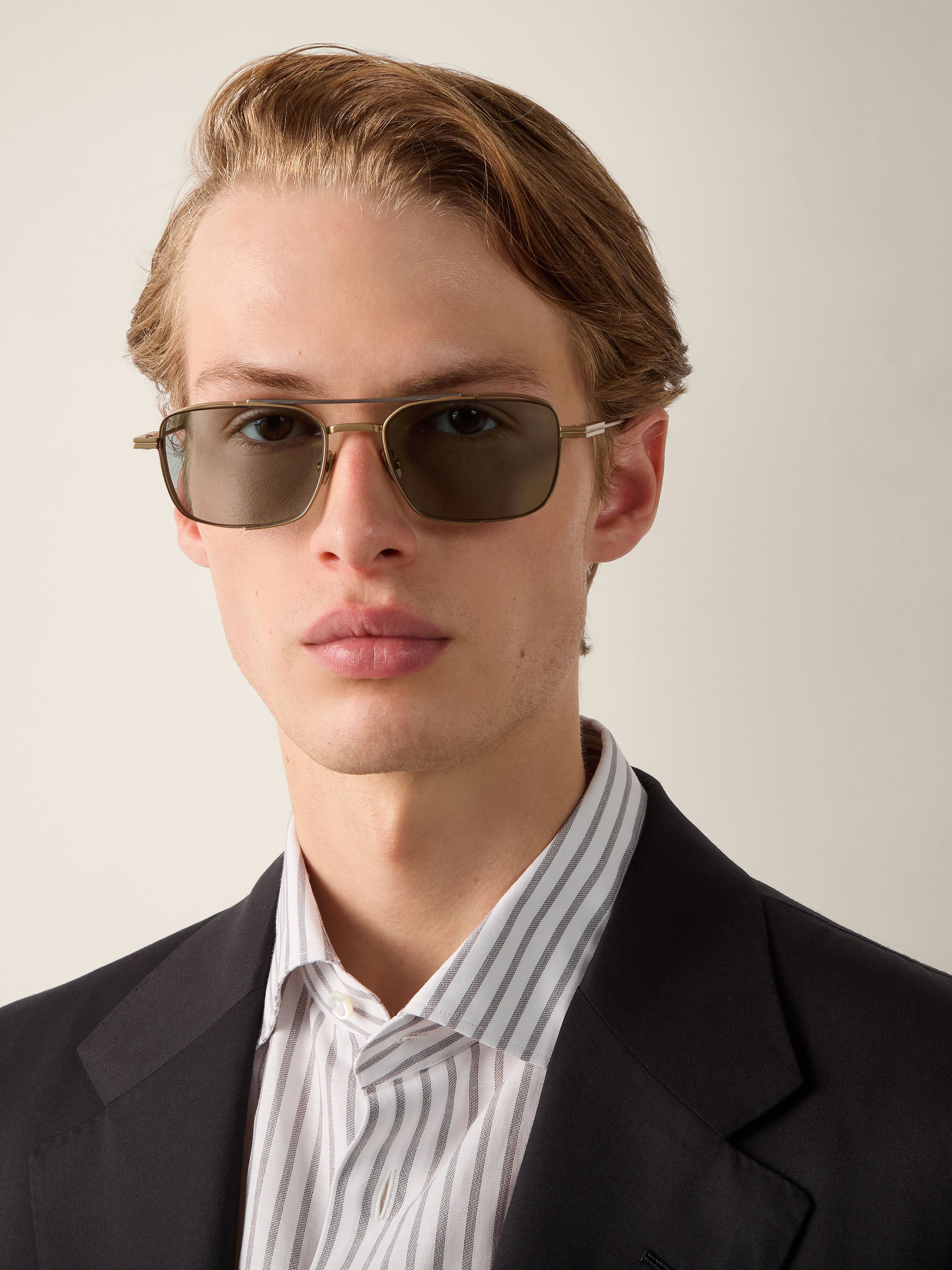 Sonnenbrille aus Titan in Blassgold Detailfoto #3 des Produkts