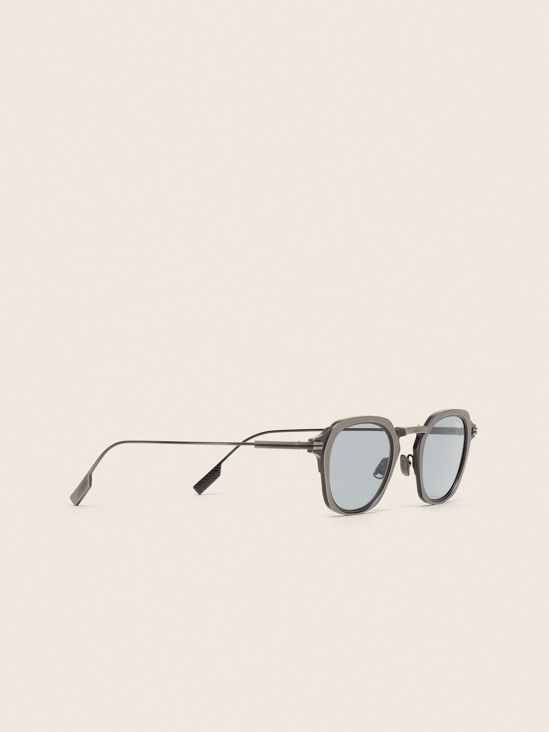 Antique Silver Titanium Sunglasses Product detail photo #2