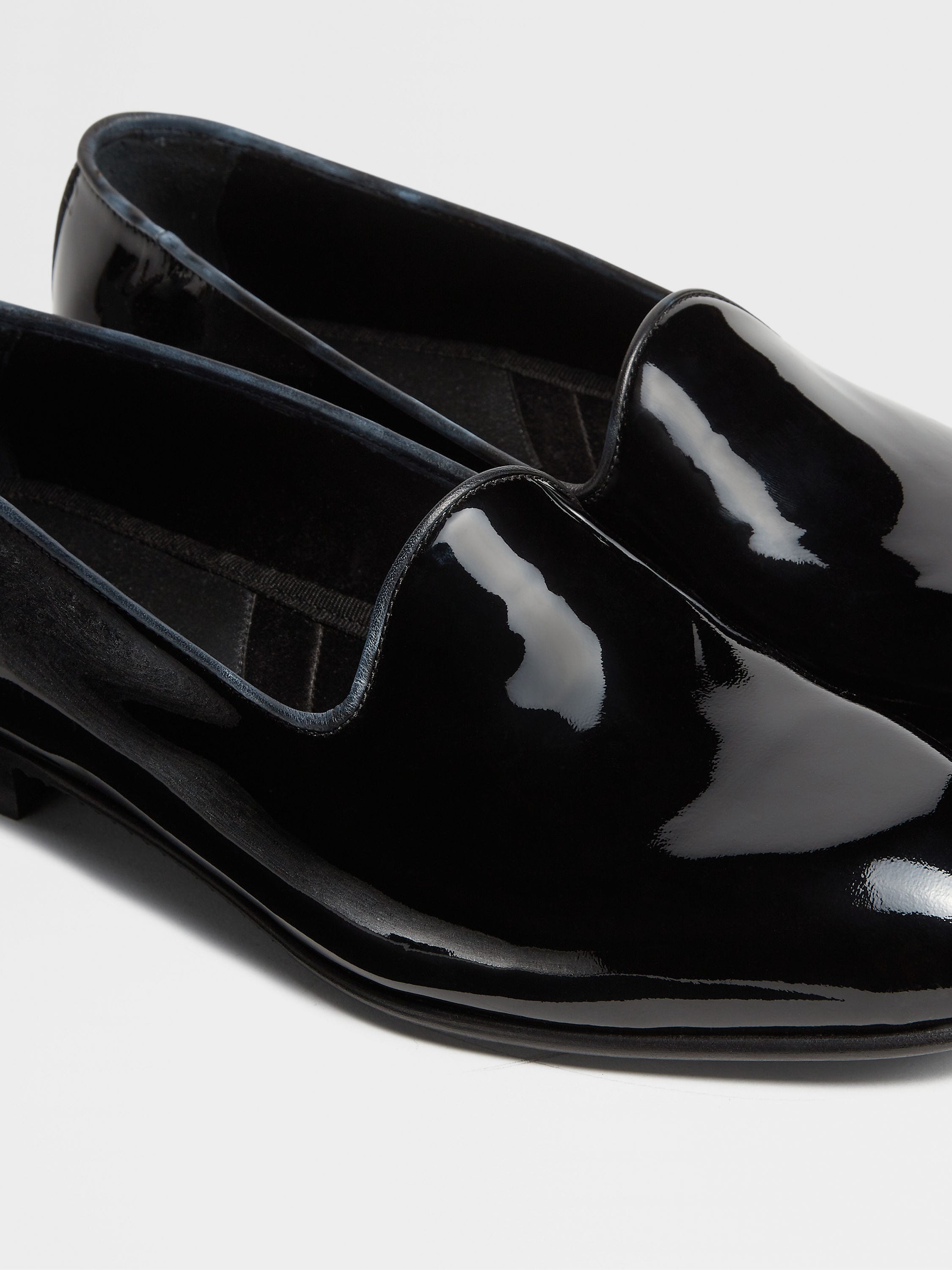 Gala Slipper aus Leder in Schwarz Detailfoto #3 des Produkts