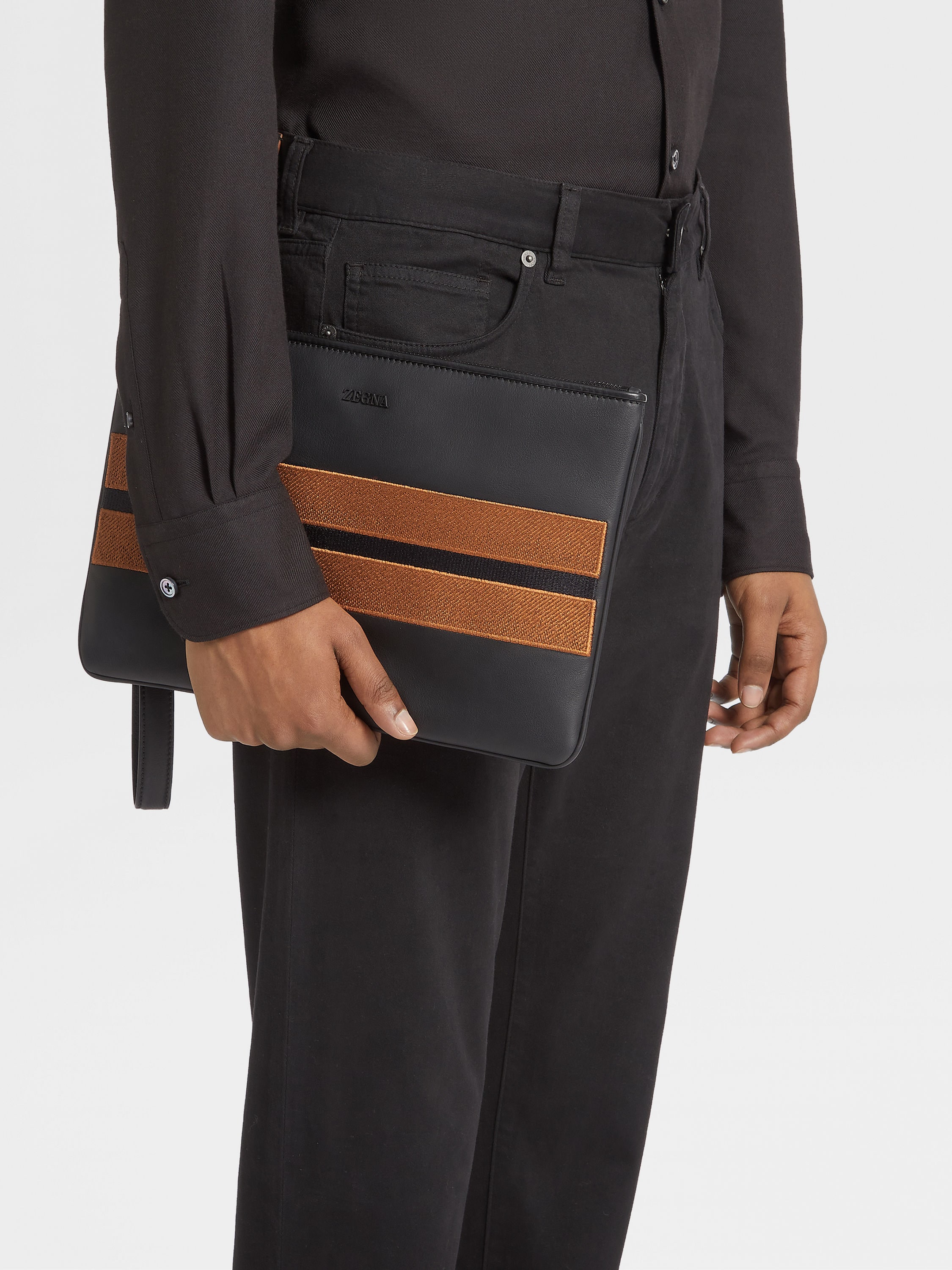 Black Leather Pouch Product detail photo #1