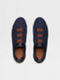 Triple Stitch™ Sneaker aus Baumwolldenim in Marineblau Detailfoto #2 des Produkts