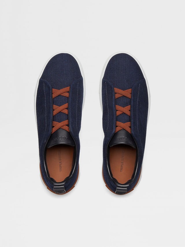 Triple Stitch™ Sneaker aus Baumwolldenim in Marineblau Detailfoto #2 des Produkts