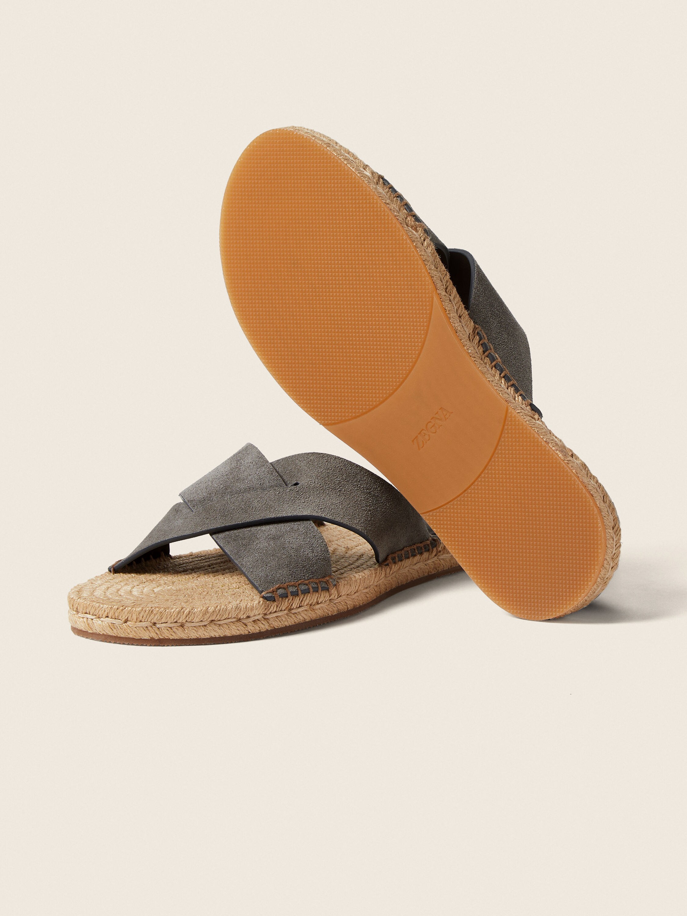 Espadrilles-Sandalen aus Wildleder in Grau Detailfoto #4 des Produkts