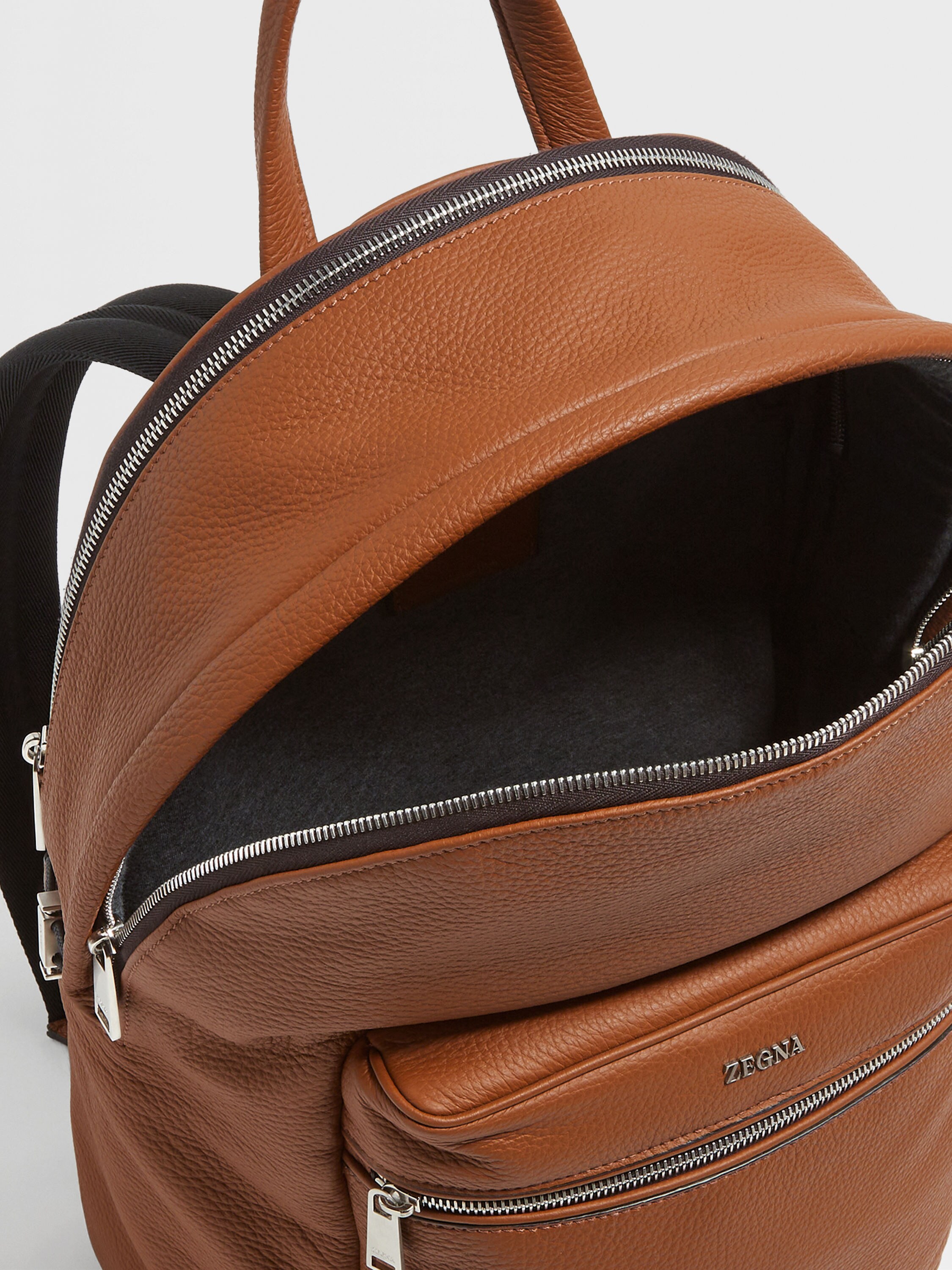 Foliage Deerskin Hoodie Backpack Product detail photo #3