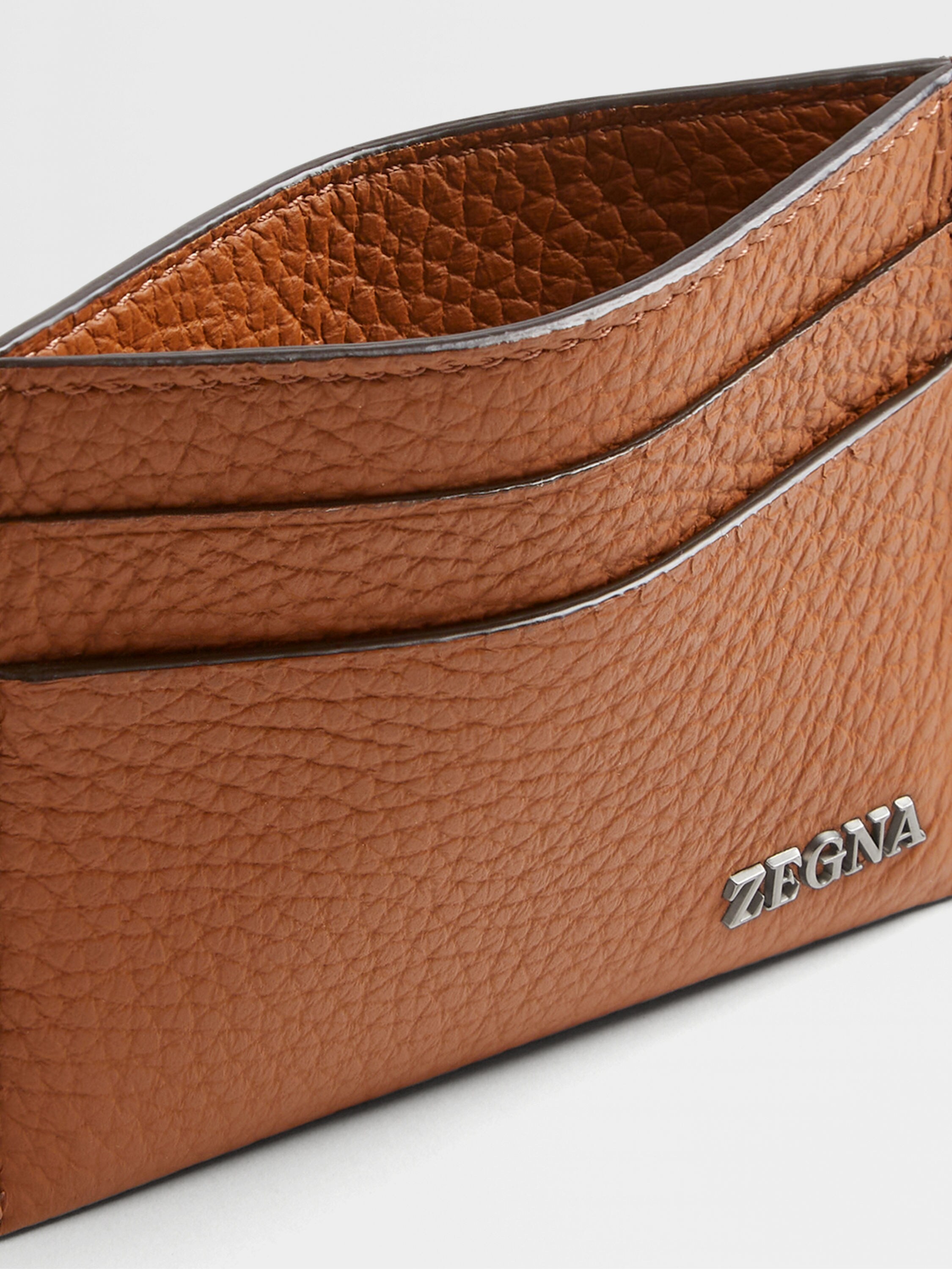 Kartenetui aus Hirschleder in Foliage Detailfoto #1 des Produkts