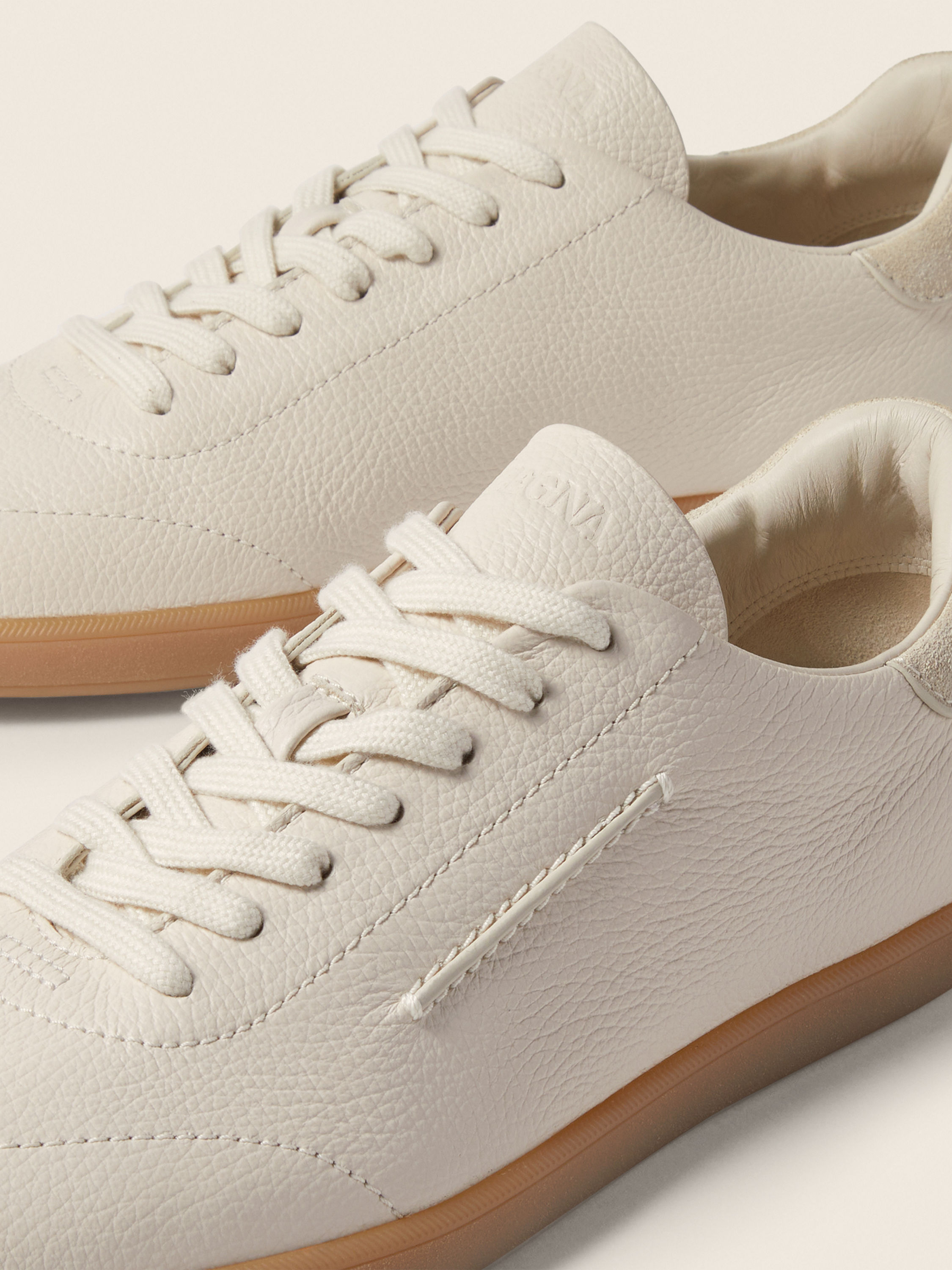 White Leather 232 Sneakers Product detail photo #2