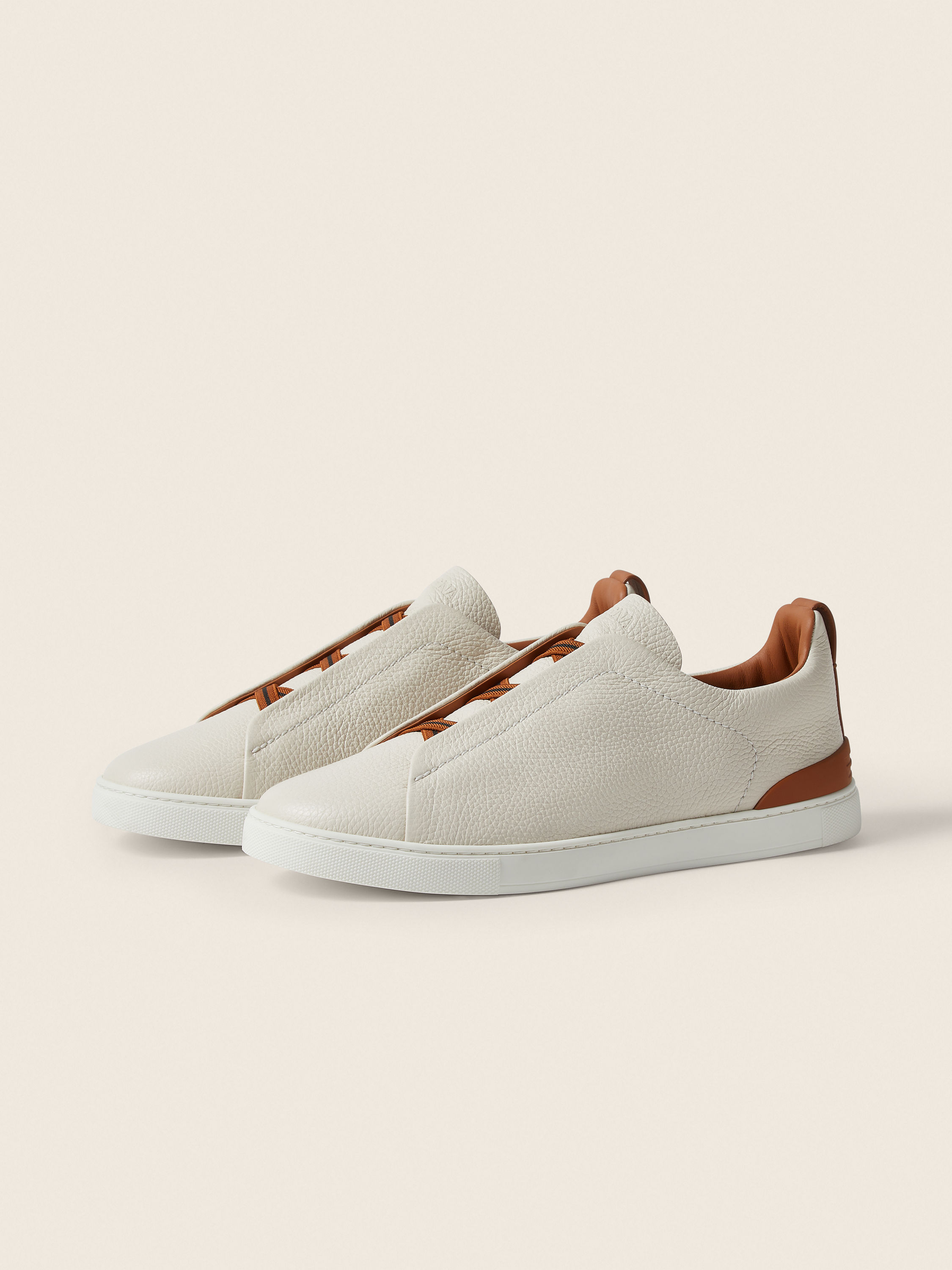 Triple Stitch™ Sneaker aus Leder in Weiß Hauptproduktfoto