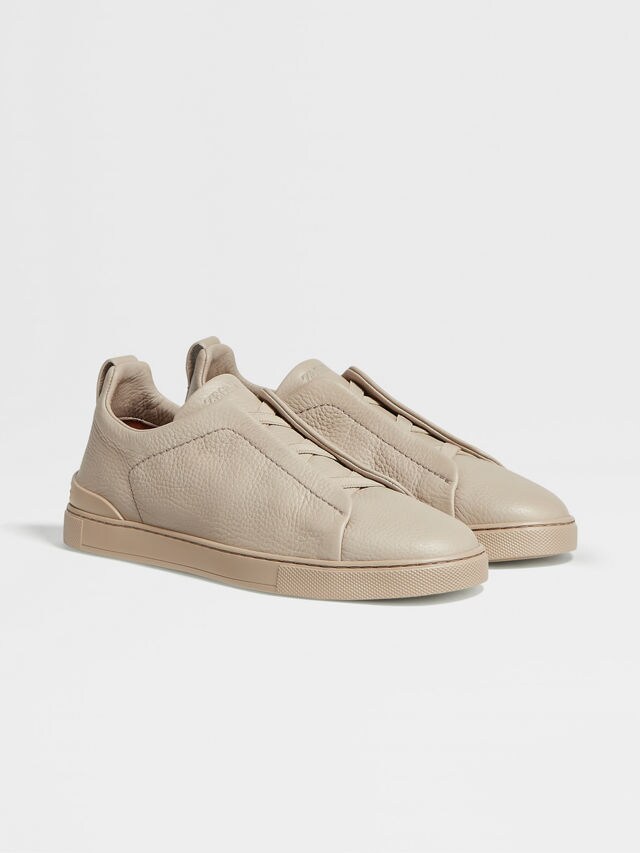 Sneaker Triple Stitch™ in Pelle di Cervo Beige Foto principale del prodotto