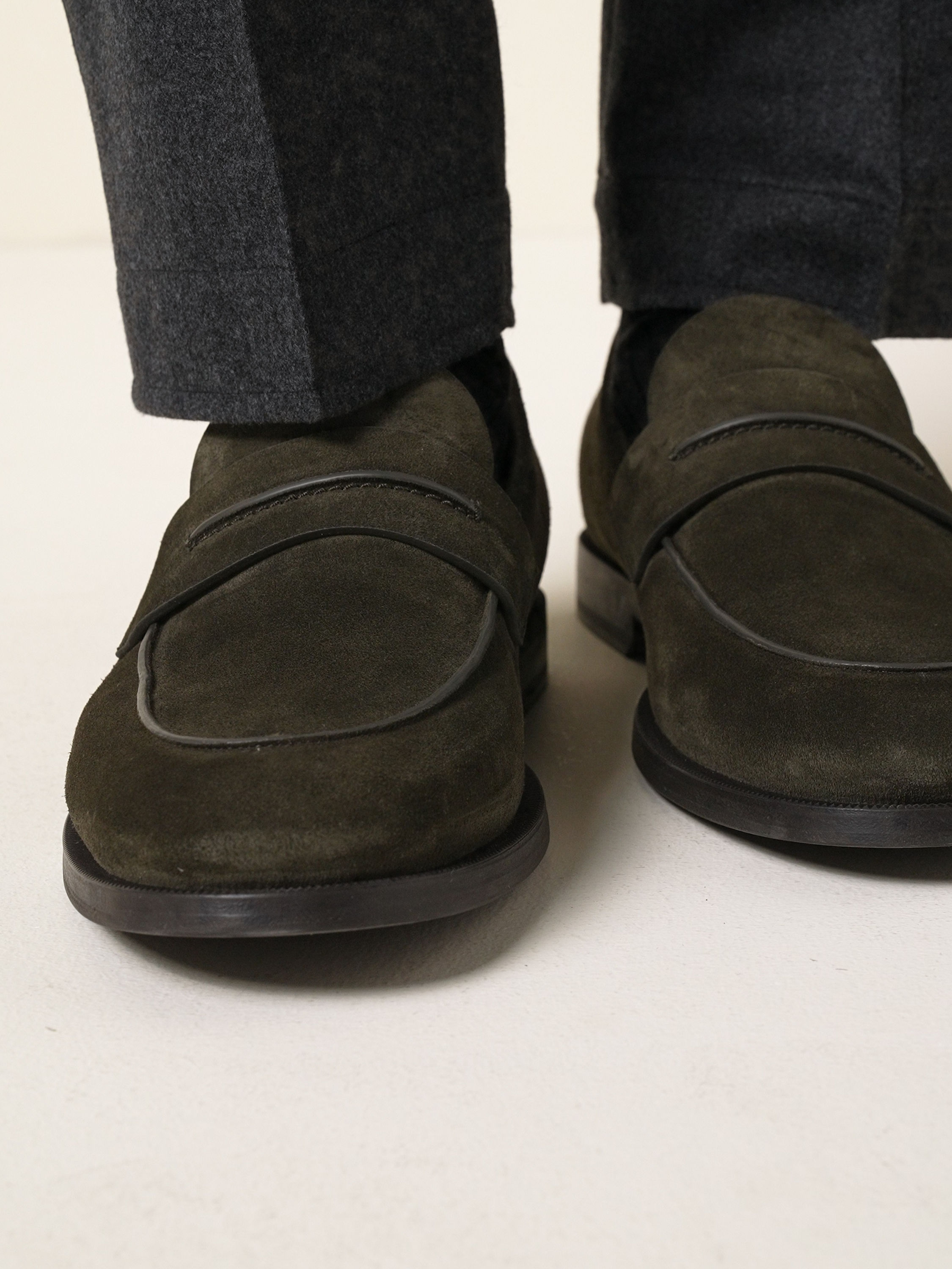 ダークオリーブグリーンスエード Mocassin Corsoローファー