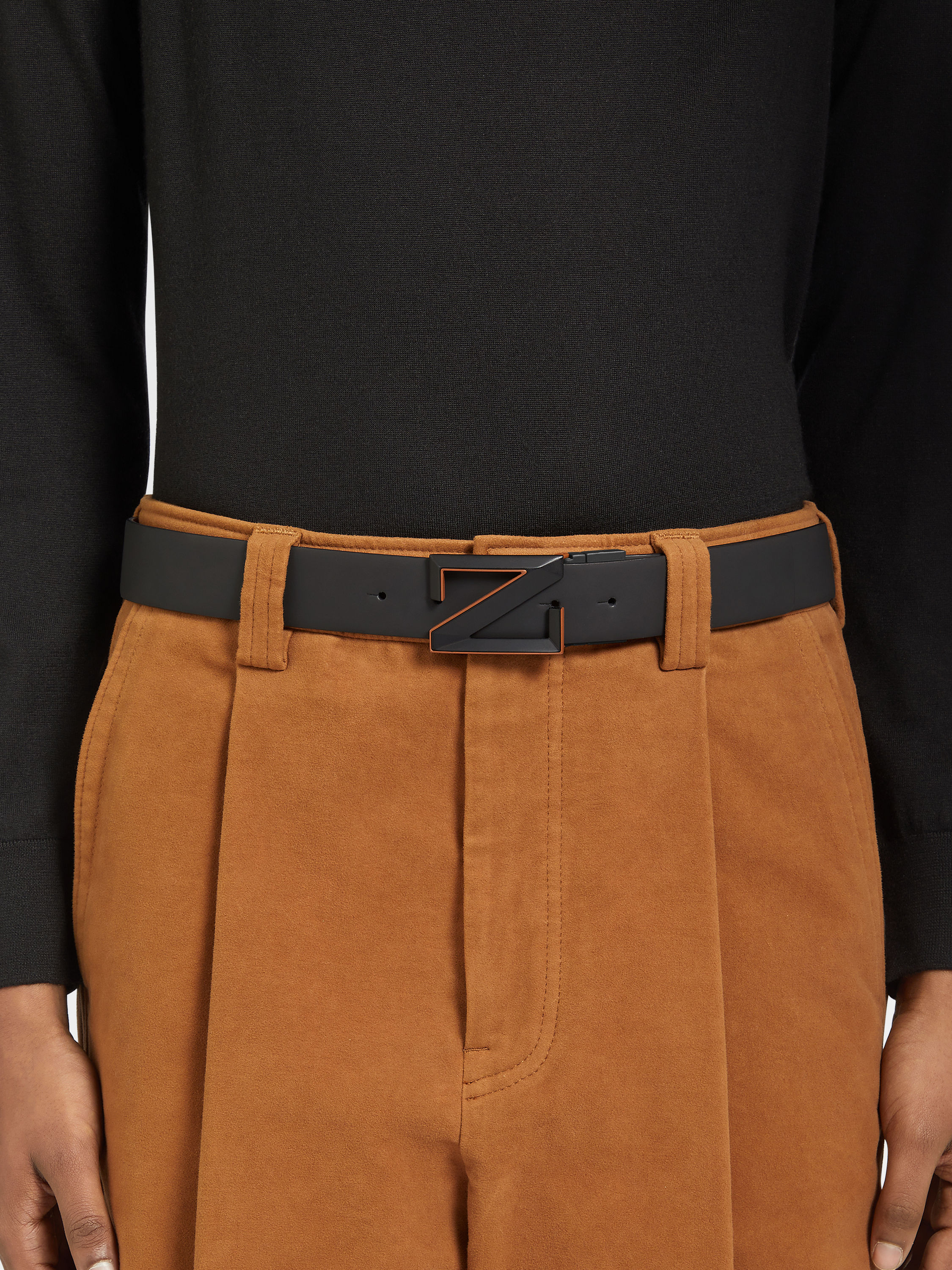 Black and Foliage Reversible Leather Belt Product detail photo #2