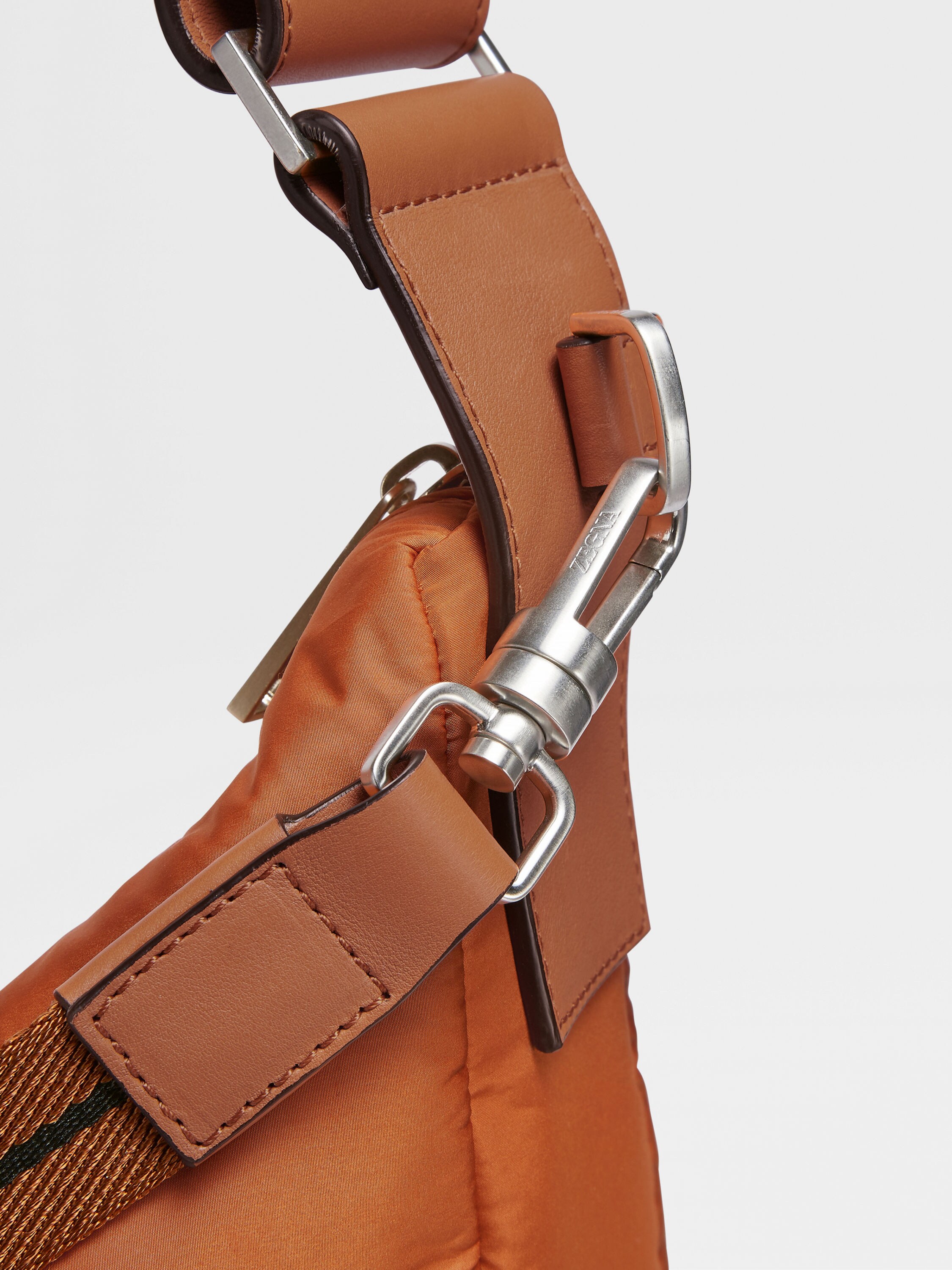 Foliage Technical Fabric Hobo Bag Product detail photo #4