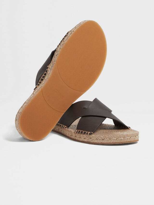 Espadrilles-Sandalen aus Leder in Dunkelbraun Detailfoto #1 des Produkts