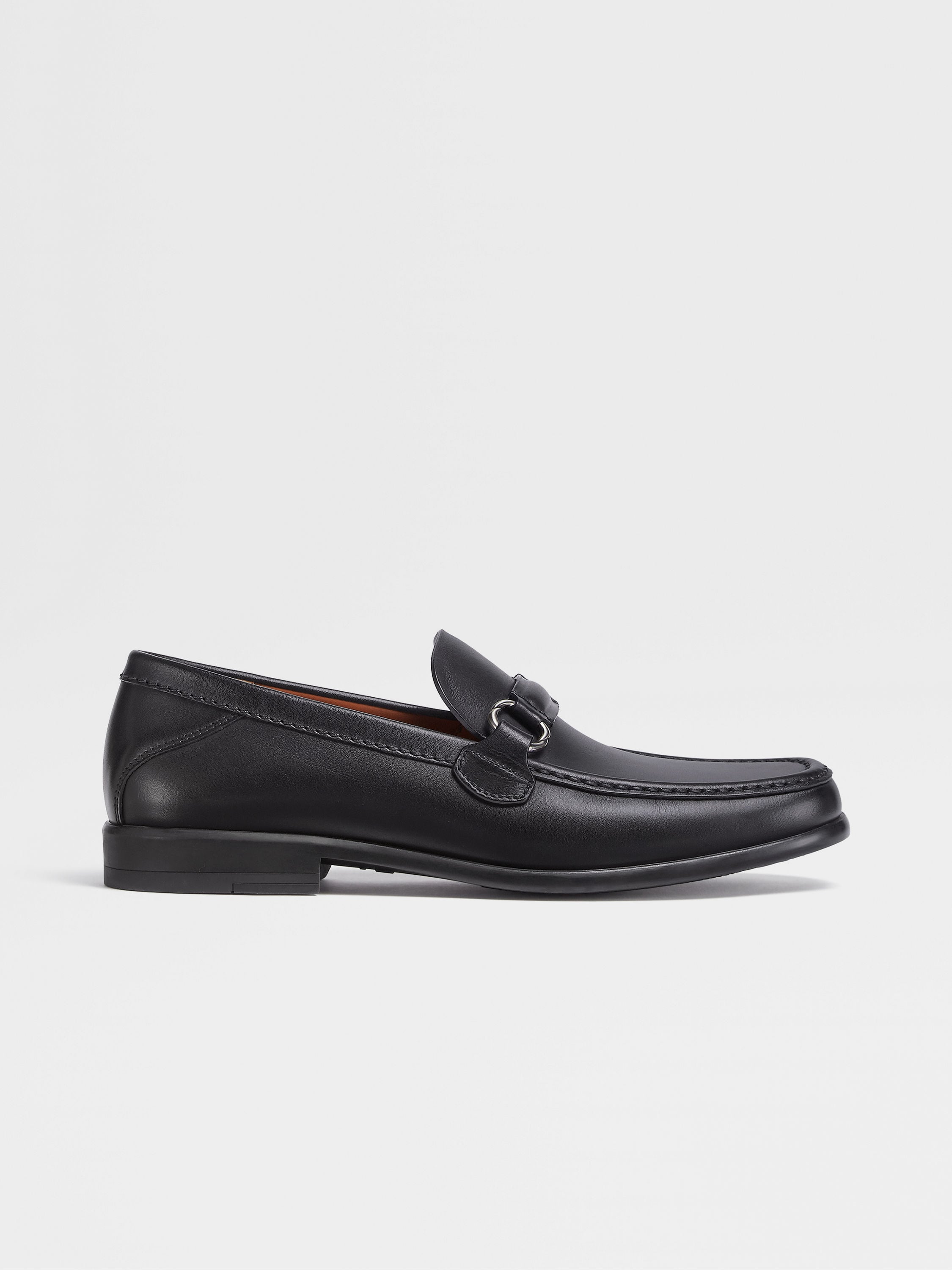 Black Hand-Buffed Leather Vittorio Loafers Main product photo