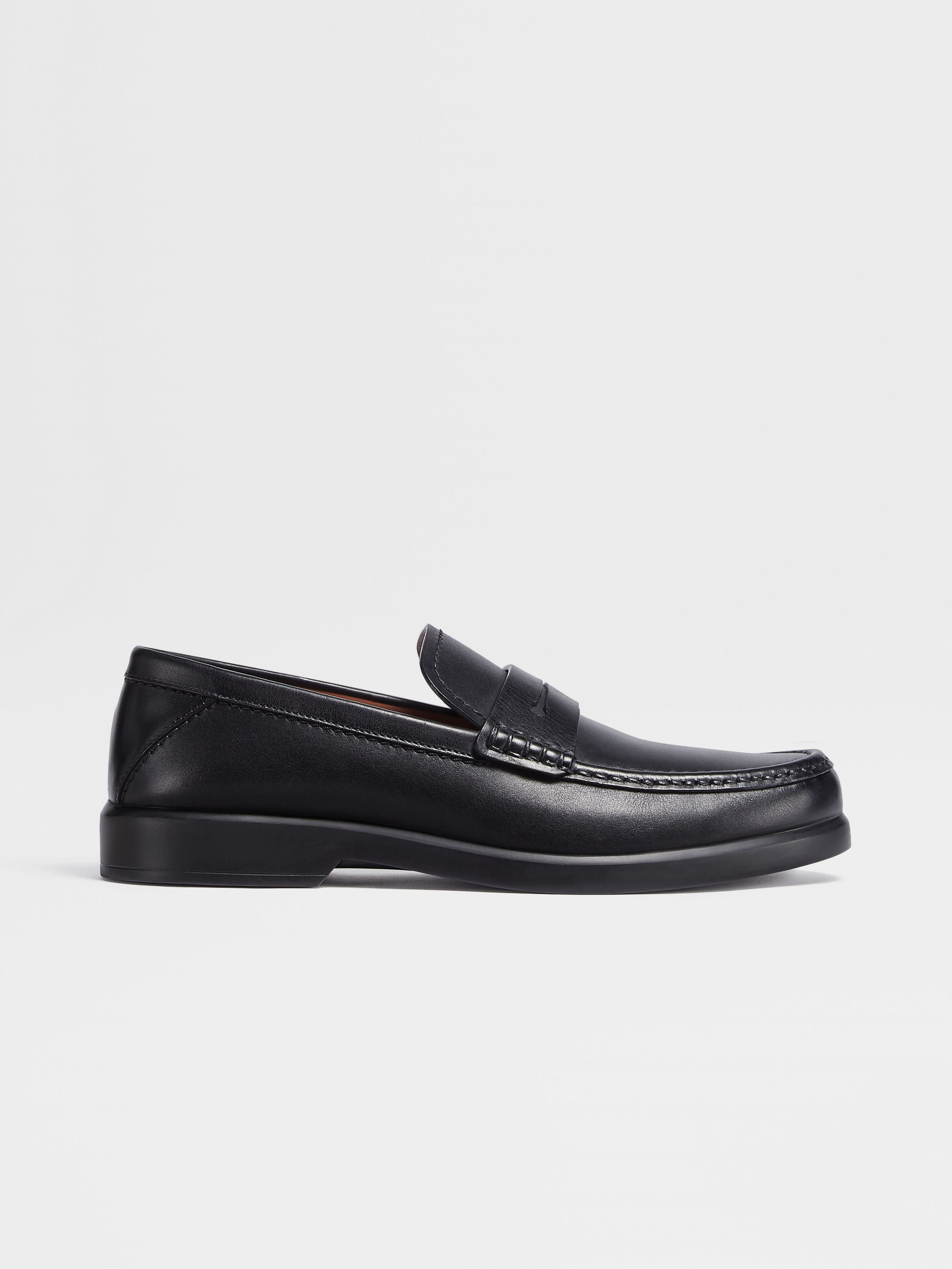 黑色手工磨面Xlite 小牛皮樂福鞋SS25 22060252 | Zegna HK 黑色手工磨面Xlite 小牛皮樂福鞋SS25 22060252 | Zegna HK