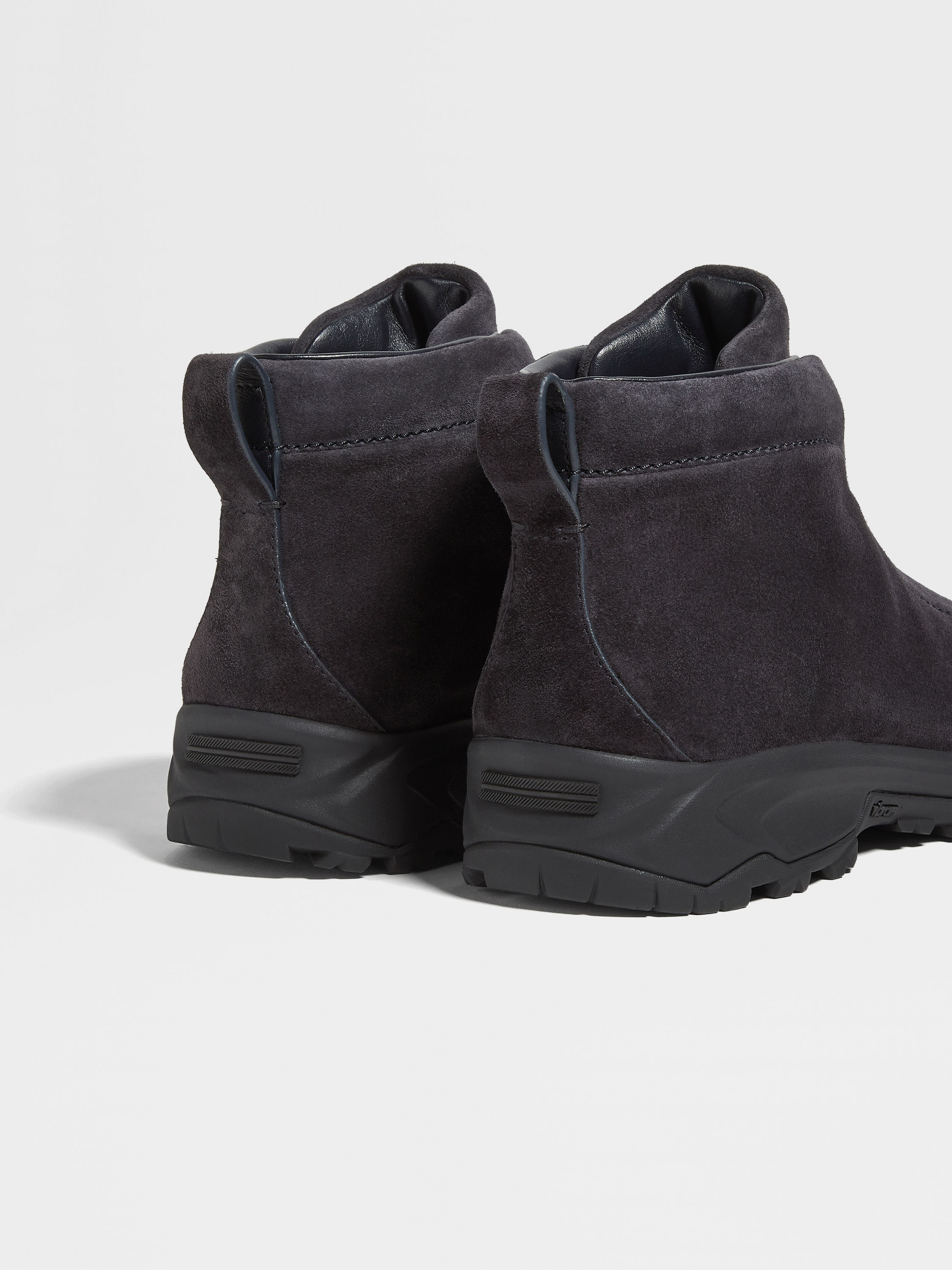 Navy Blue Suede Triple Stitch™ Vetta Sneakers Product detail photo #1