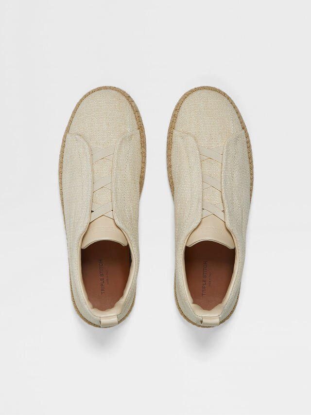 Triple Stitch™ Espadrilles aus Leinen und Leder in Altweiß Detailfoto #2 des Produkts