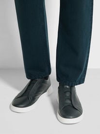 Triple Stitch™コレクション - ラグジュアリーなメンズスニーカー