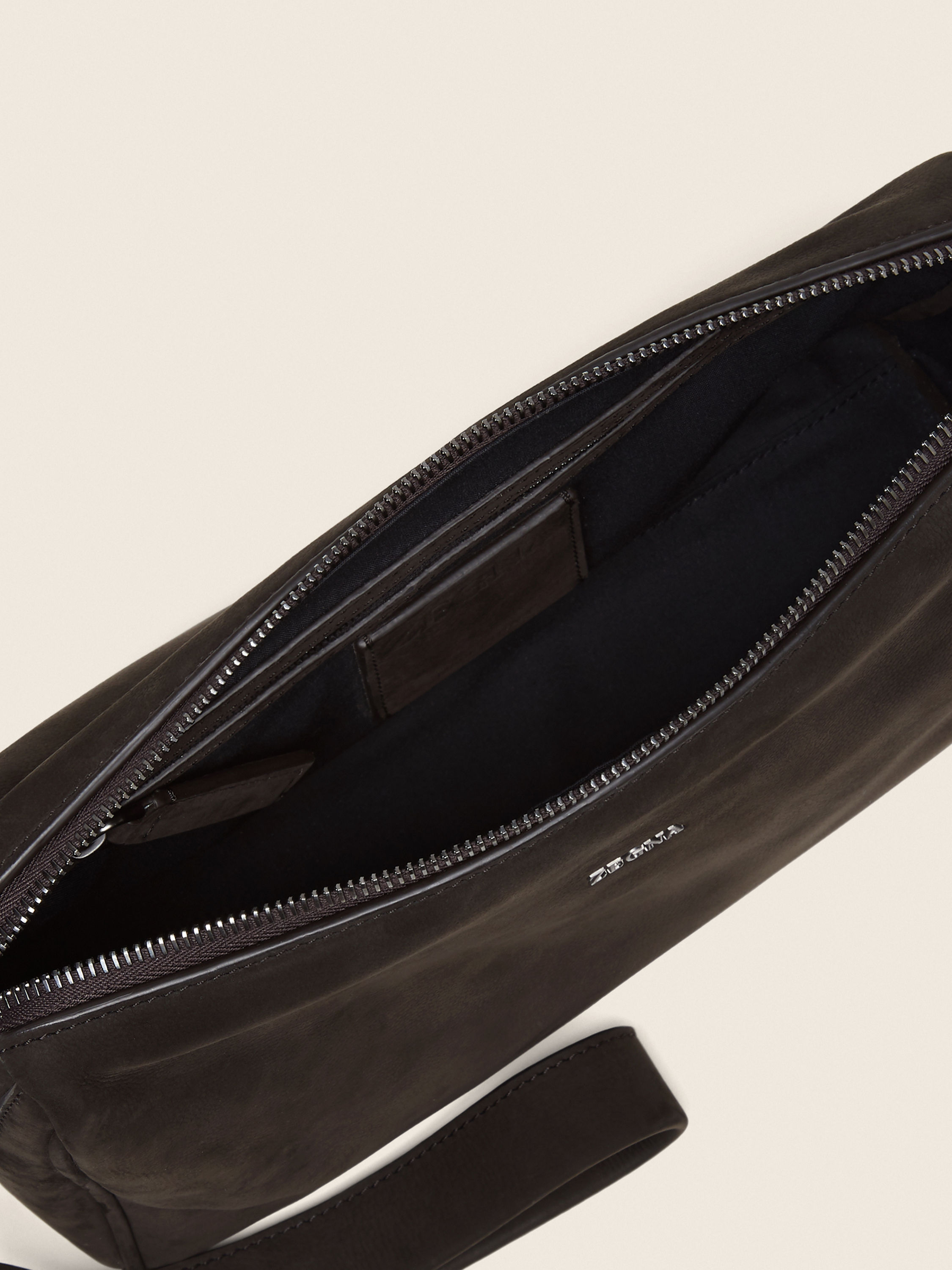 Pouch SECONDSKIN Marrone Scuro Foto #1 di dettaglio del prodotto