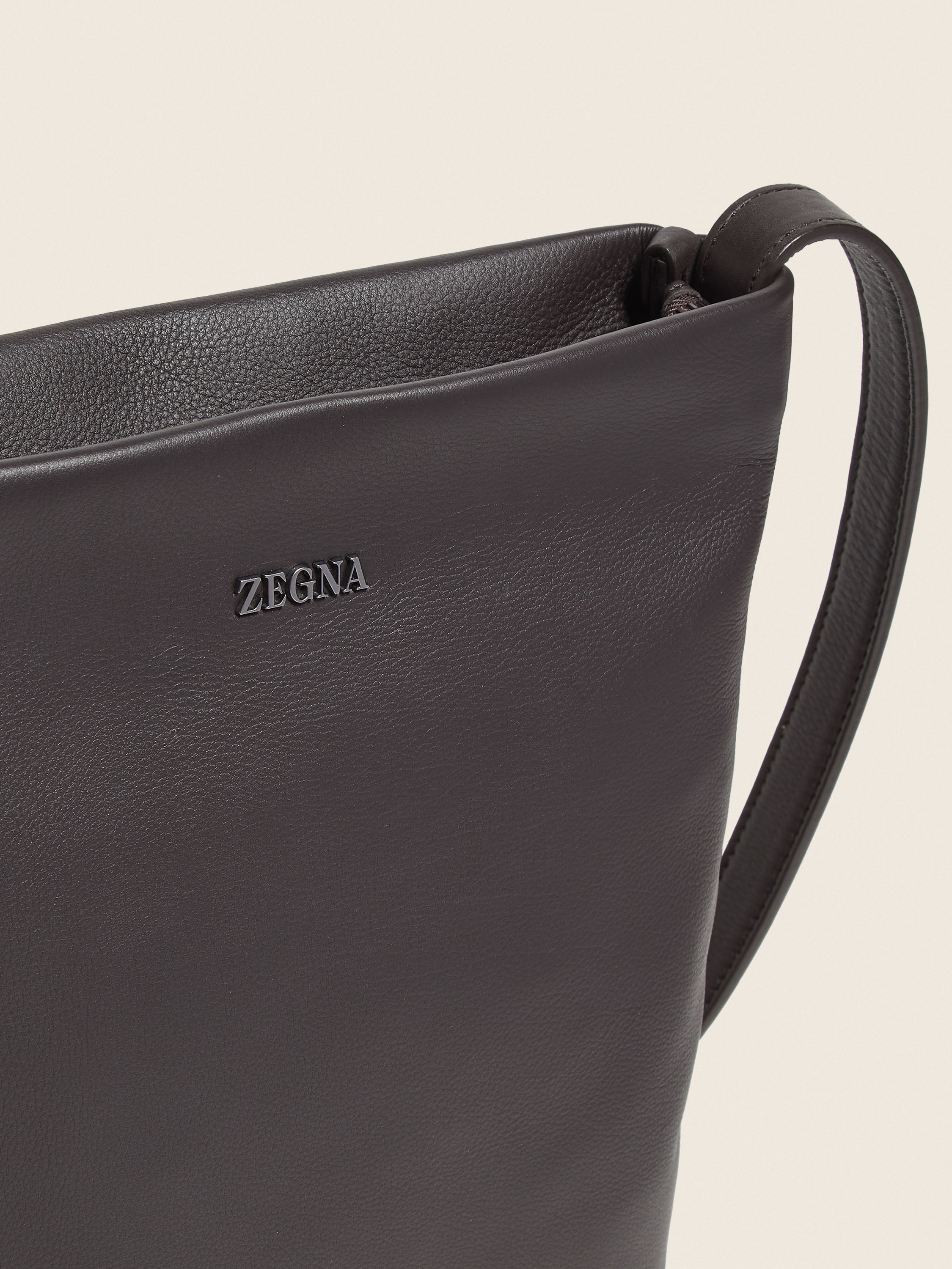 Dark Brown SECONDSKIN Crossbody Product detail photo #4