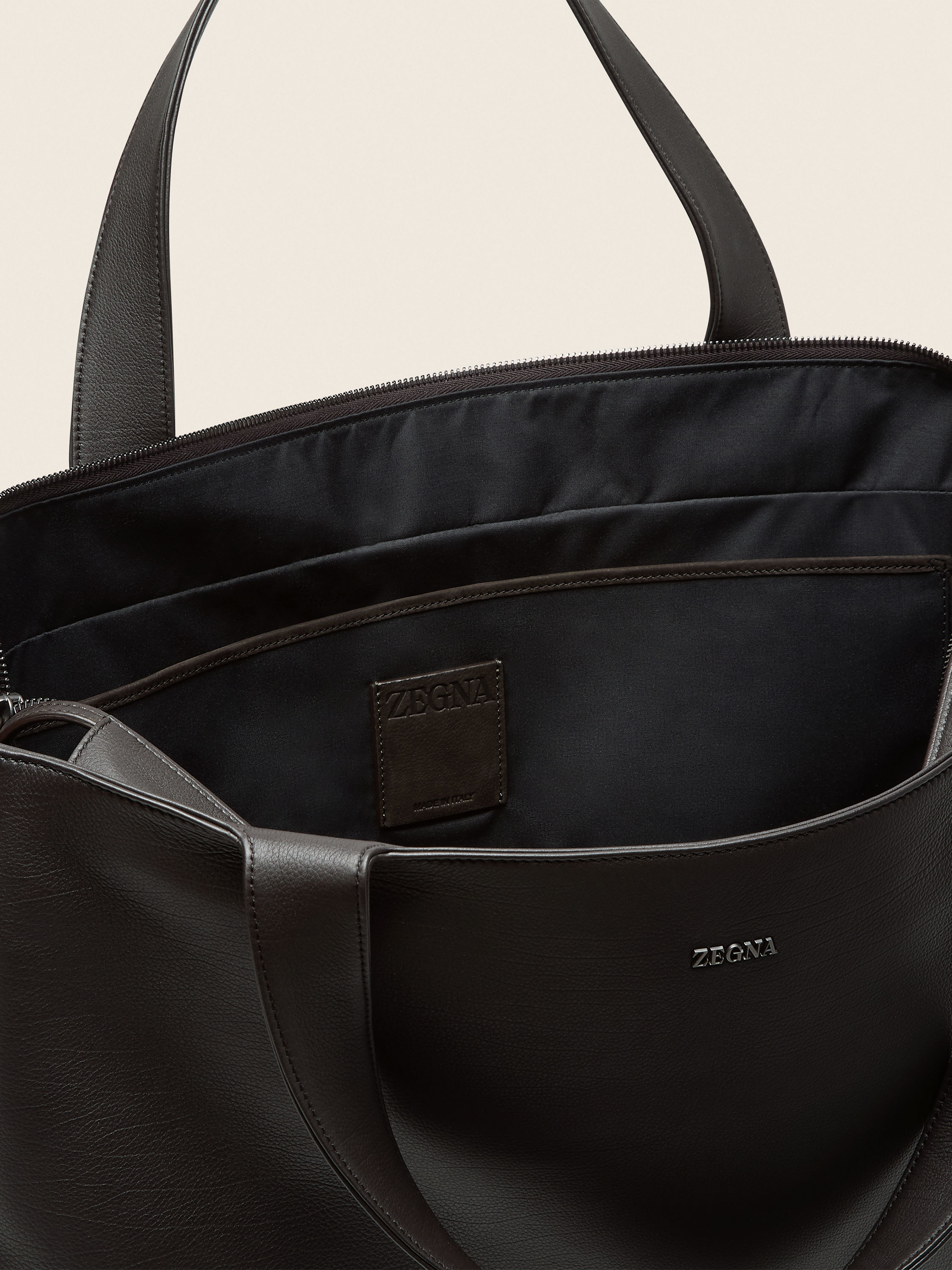 Dark Brown SECONDSKIN Tote Bag Product detail photo #3