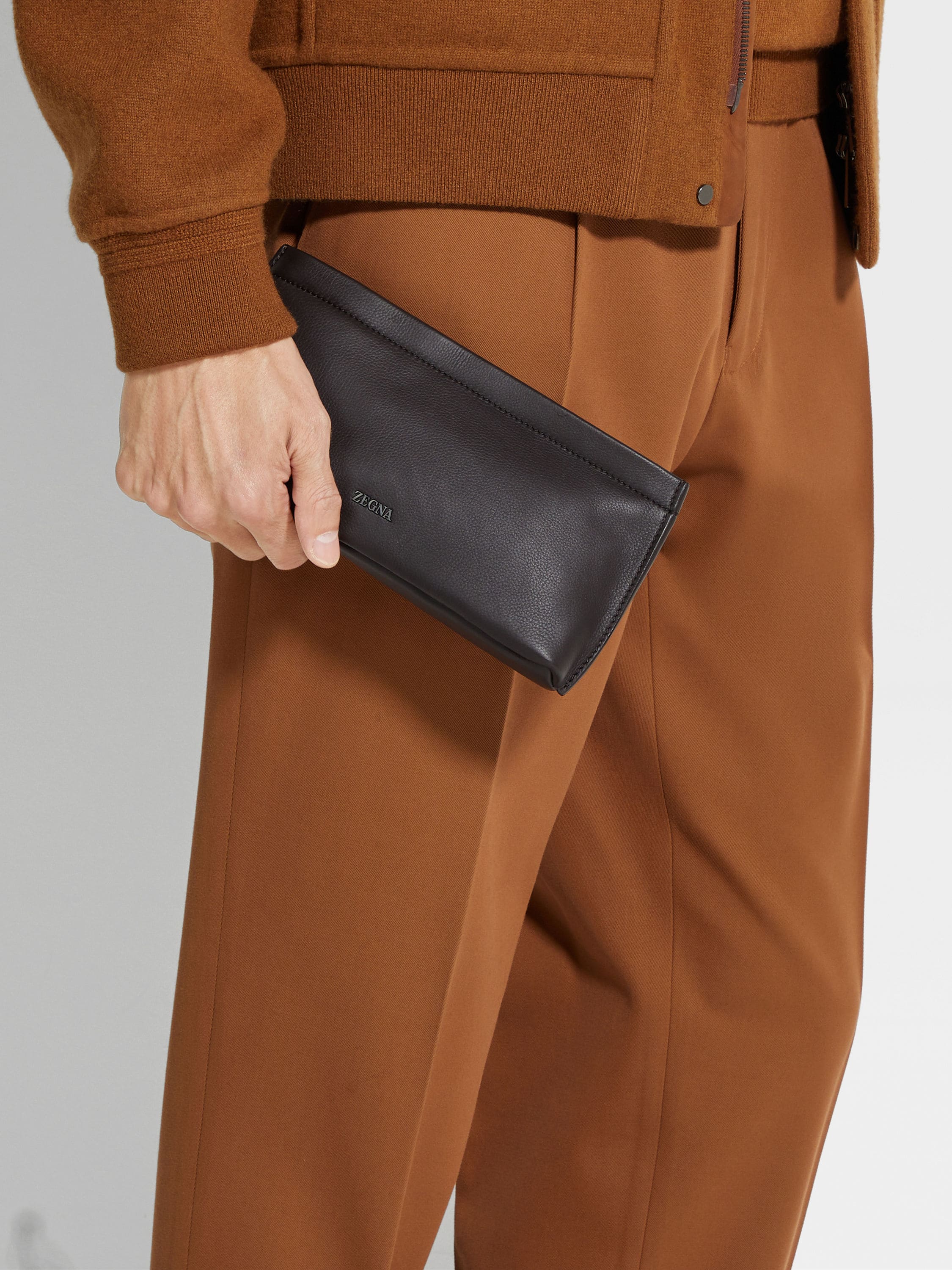 Dark Brown SECONDSKIN Clutch Product detail photo #3