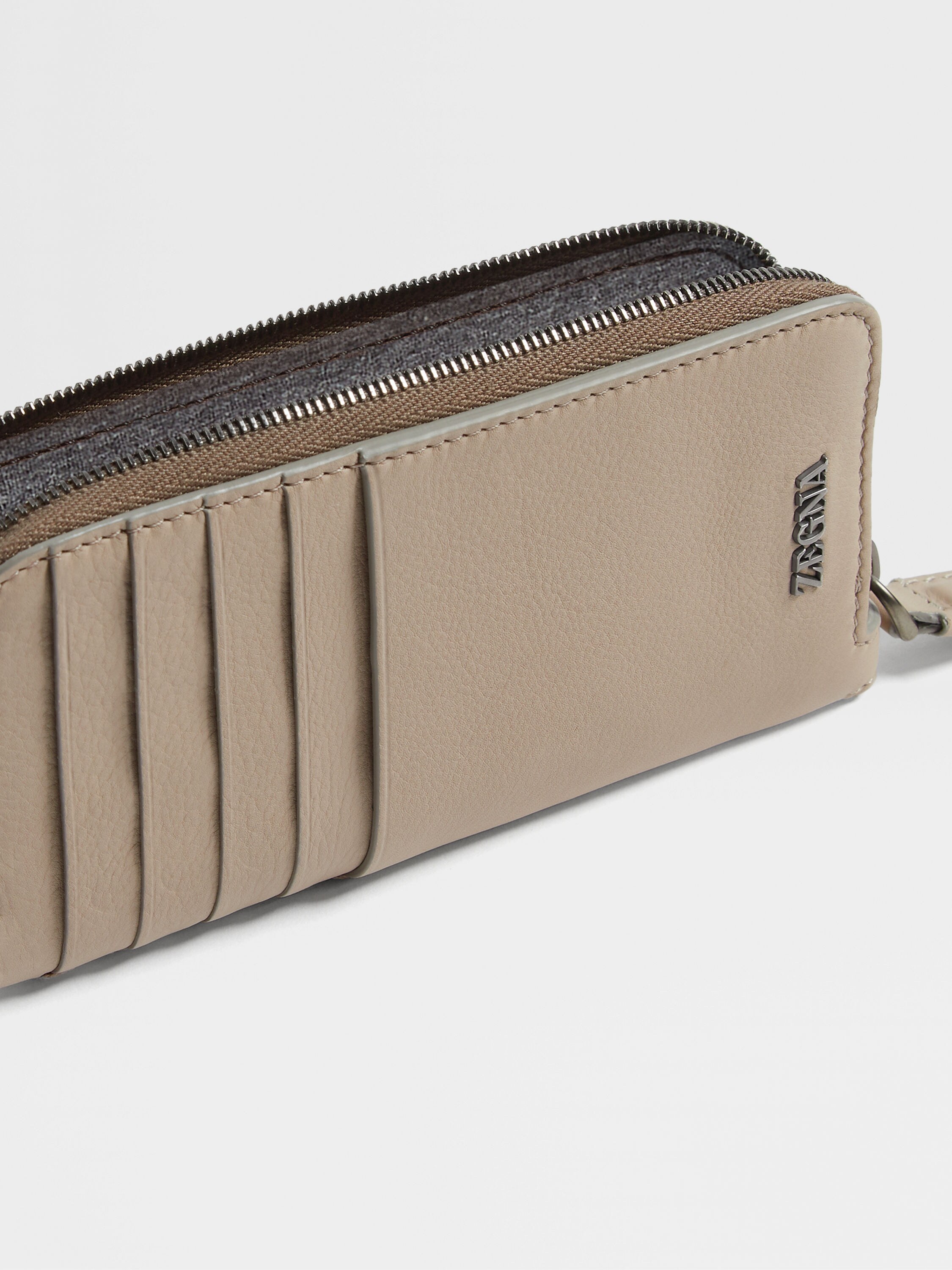 ライトトープSECONDSKINウォレット 製品詳細写真 #1