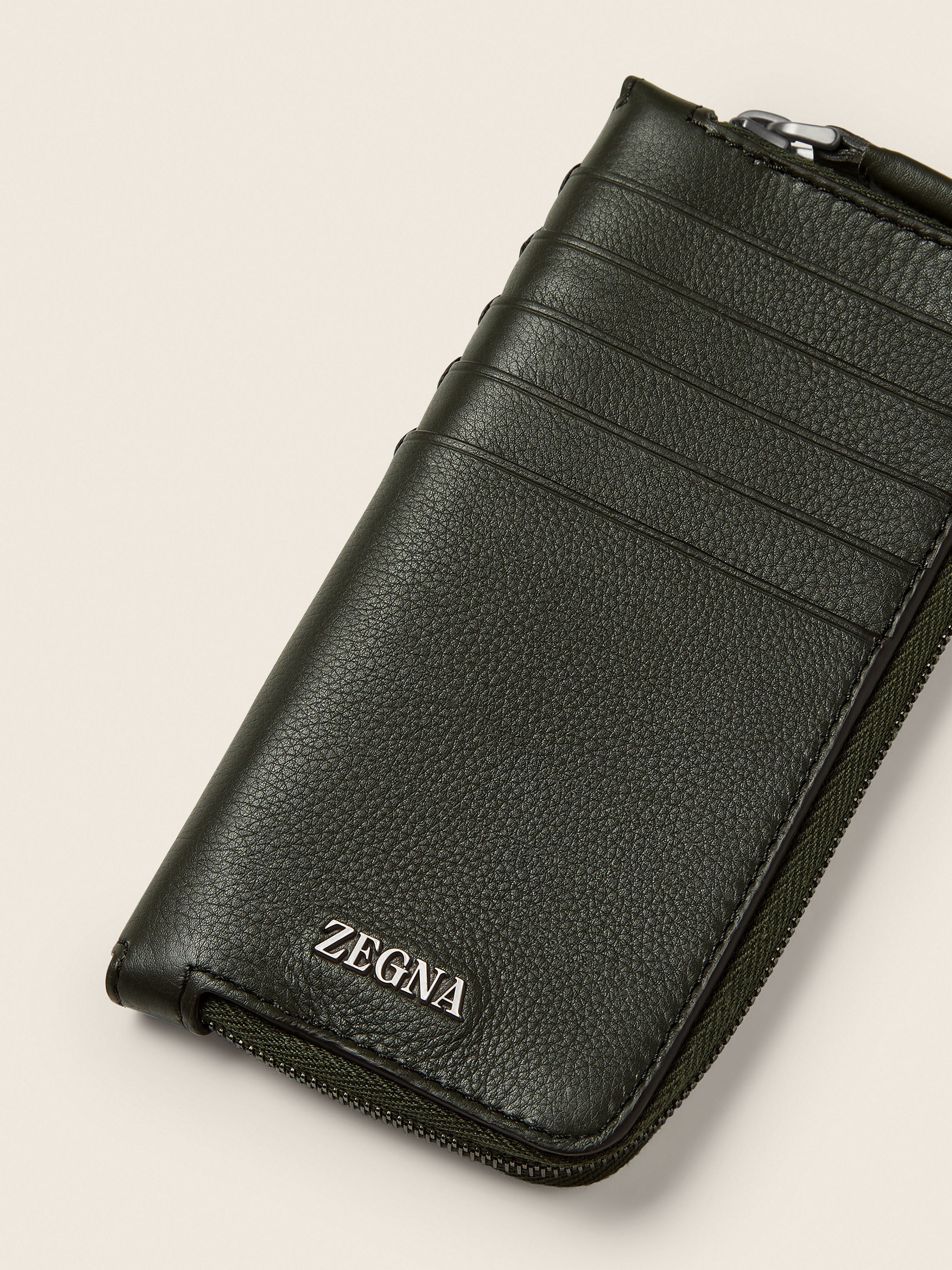 Dark Olive Green SECONDSKIN Card Case Product detail photo #4